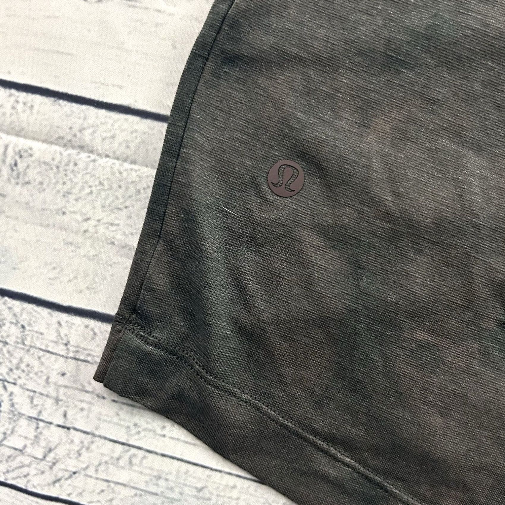 Lululemon Lululemon Dyed Short Sleeve Snap Button Polo Shirt Men's Medium Gray Shirt Button-Up Polo Mens Gray Digital Dye Solid Pattern Vintage No Size US M / EU 48-50 / 2 - 5 Thumbnail