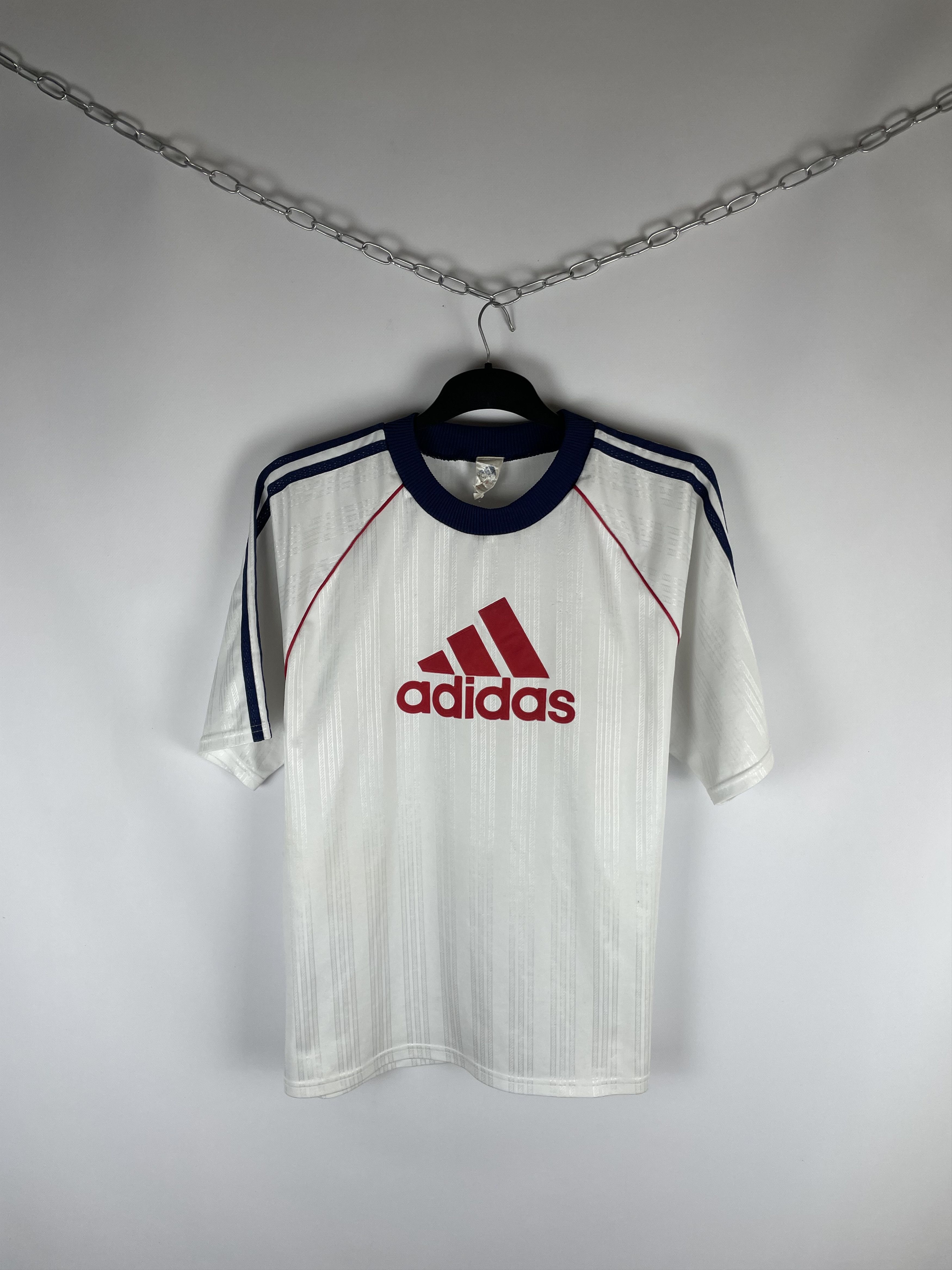 Adidas Vintage 90s Adidas Tee Stripes Streetwear Hype Size US L / EU 52-54 / 3 - 1 Thumbnail