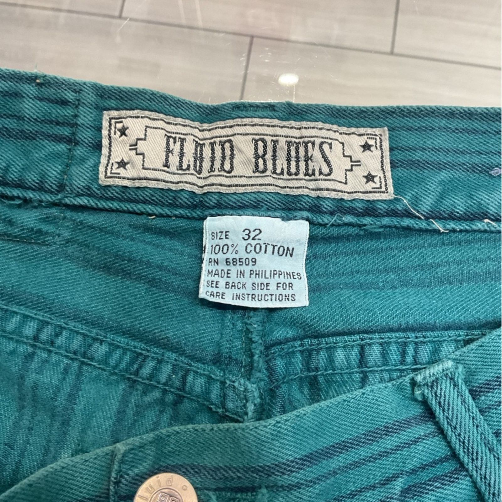 Vintage Vintage Fluid Blues Striped Shorts Size US 32 / EU 48 - 3 Thumbnail