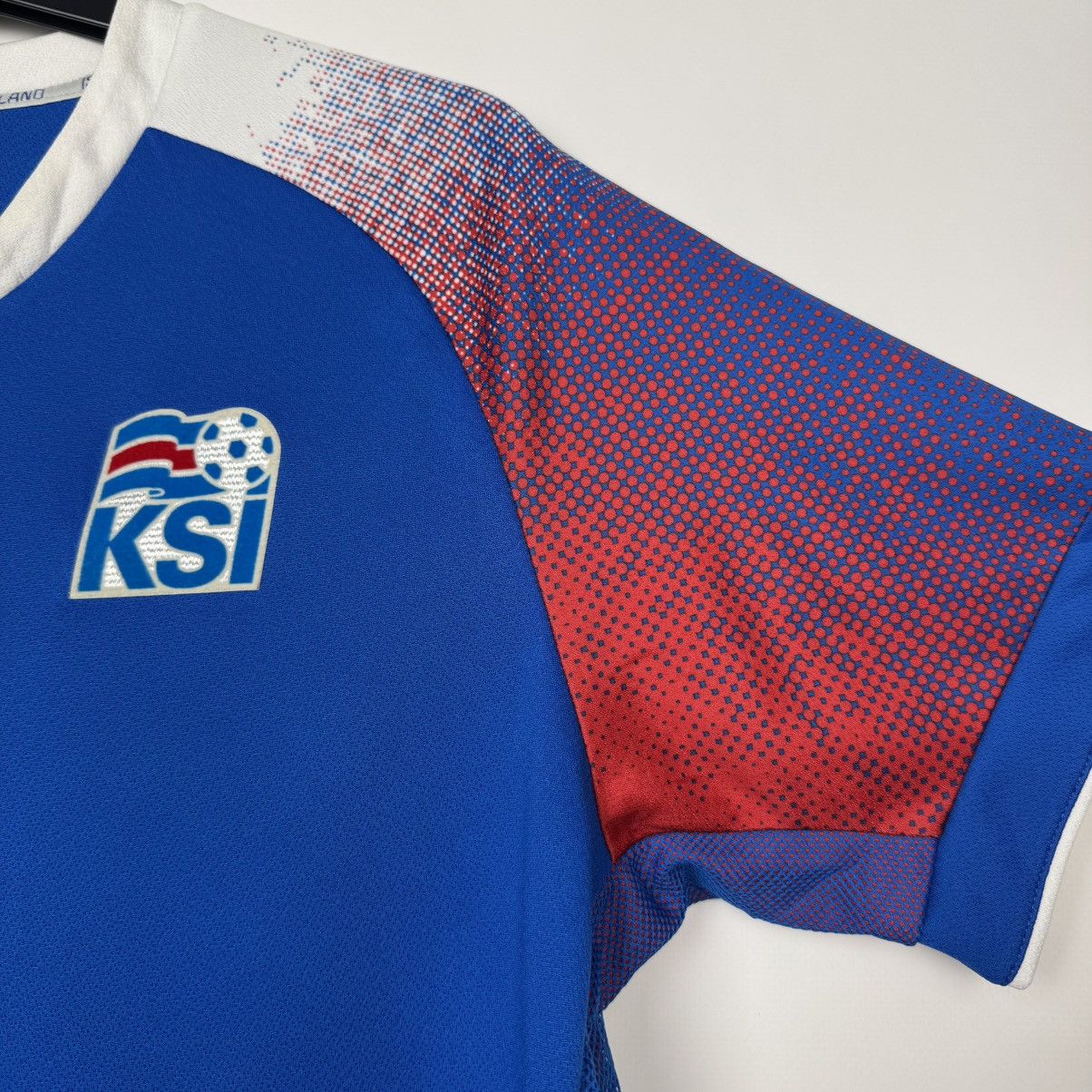 Errea ICELAND 2018 2019 HOME FOOTBALL SHIRT SOCCER JERSEY ERREA Size US M / EU 48-50 / 2 - 7 Thumbnail