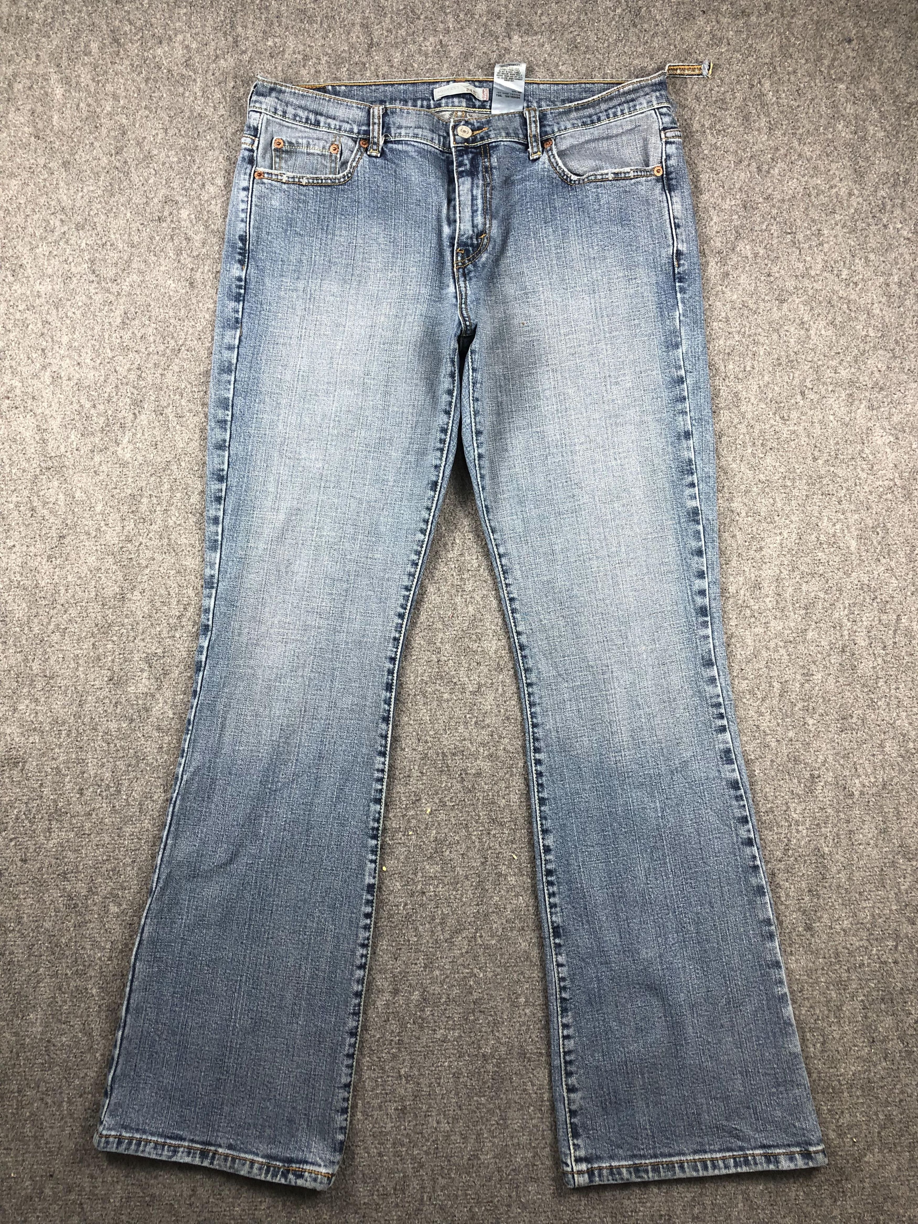 image of Levis 515 Flared Bootcut Jeans in Blue Denim, Men's (Size 34)