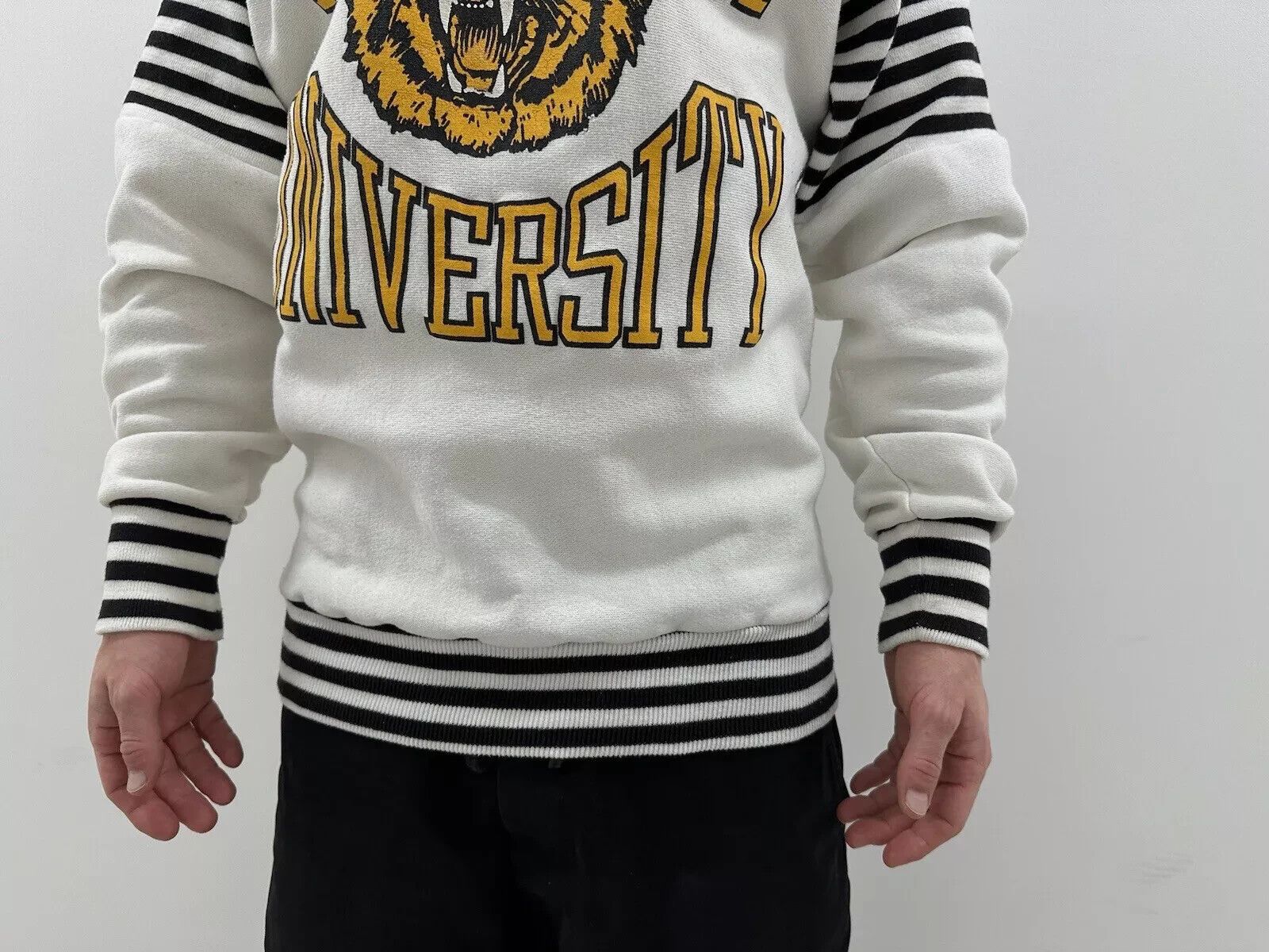 Vintage Vintage Artex Missouri University Tigers Sweatshirt College Size US M / EU 48-50 / 2 - 4 Thumbnail