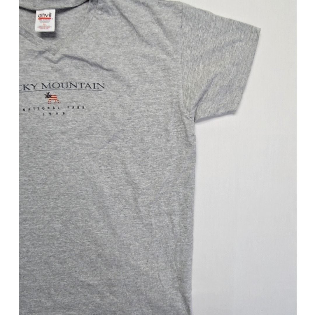 Vintage Vintage Rocky Mountain Shirt L Graphic Gray V-neck Tee 90s Size L / US 10 / IT 46 - 4 Thumbnail