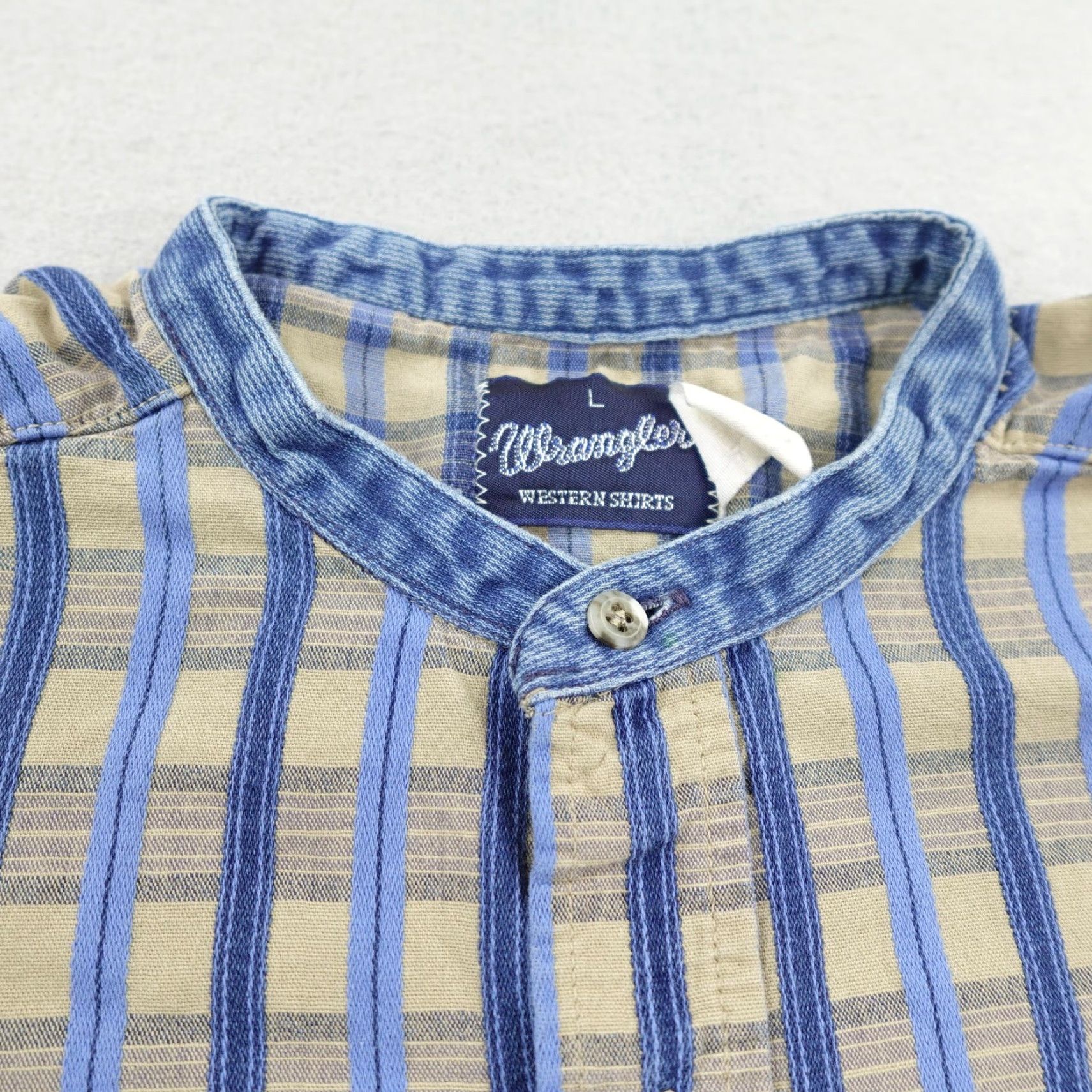 Wrangler VINTAGE Wrangler Shirt Large Blue Tan Plaid Western Denim Band Collar Button-Up Mens L 90s Cowboy Western Casual Workwear Size US L / EU 52-54 / 3 - 2 Thumbnail