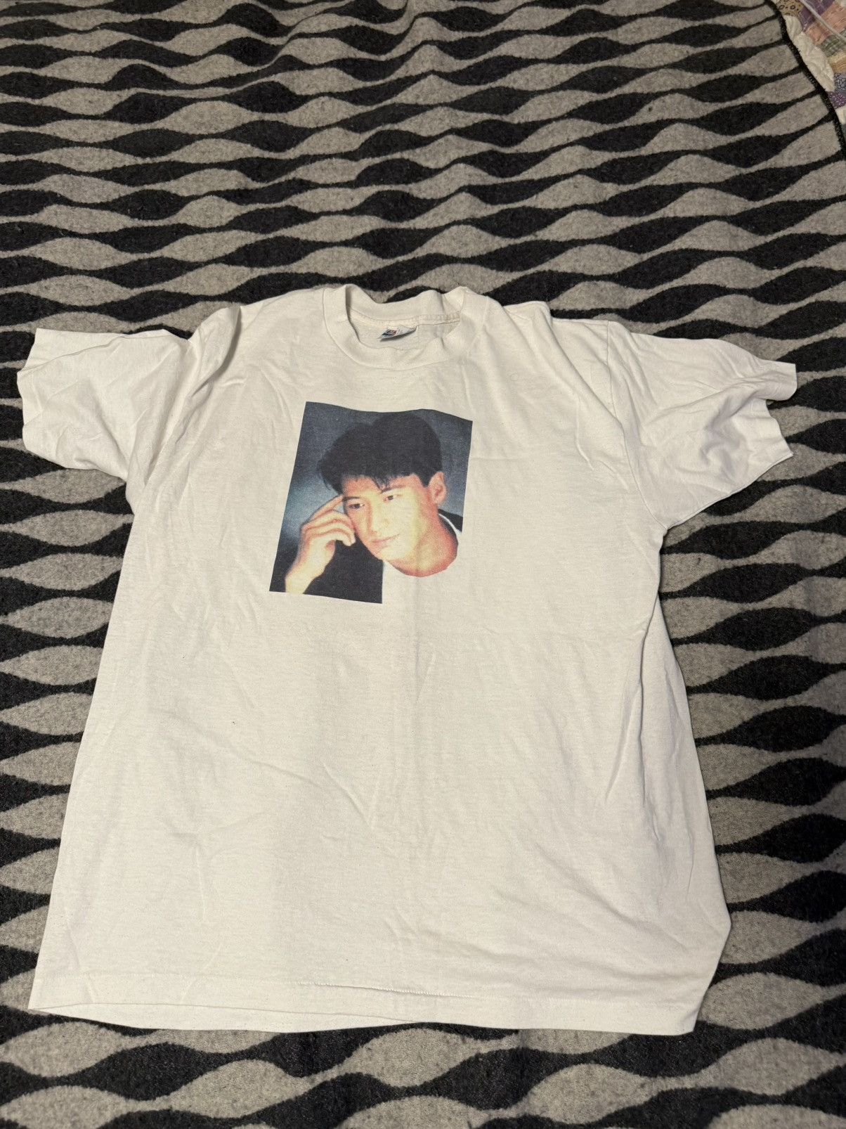 Vintage White portrait novelty tee thinking Size US XL / EU 56 / 4 - 1 Thumbnail