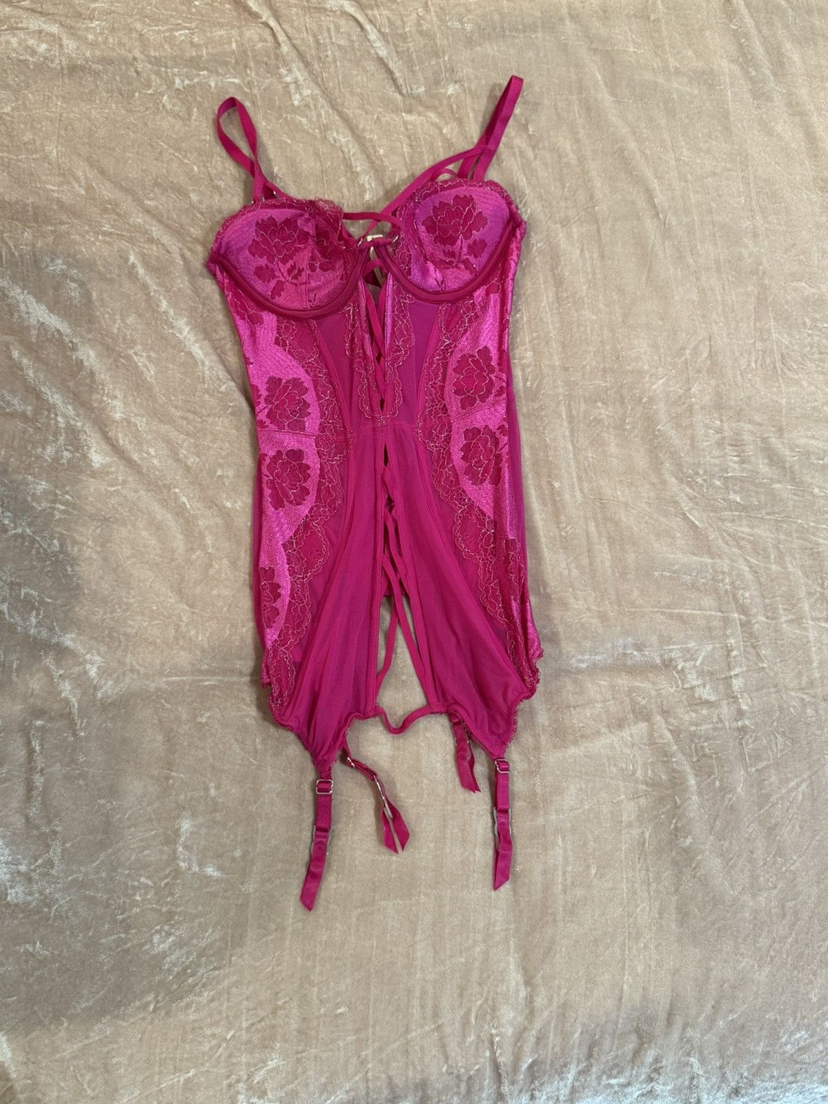 Victoria's Secret Victoria's Secret 34B Fuchsia Lace Chemise Size ONE SIZE - 4 Thumbnail