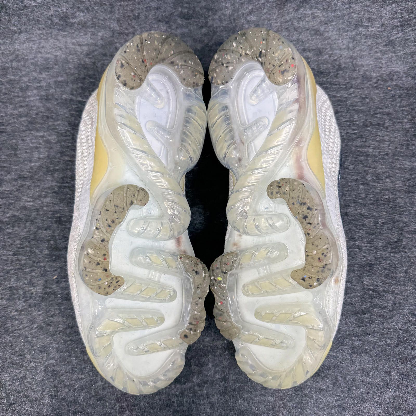Nike Nike Shoes Kid's 6Y White Air Vapormax 2021 FK DB1550-100 Size US 6 / EU 39 - 3 Thumbnail