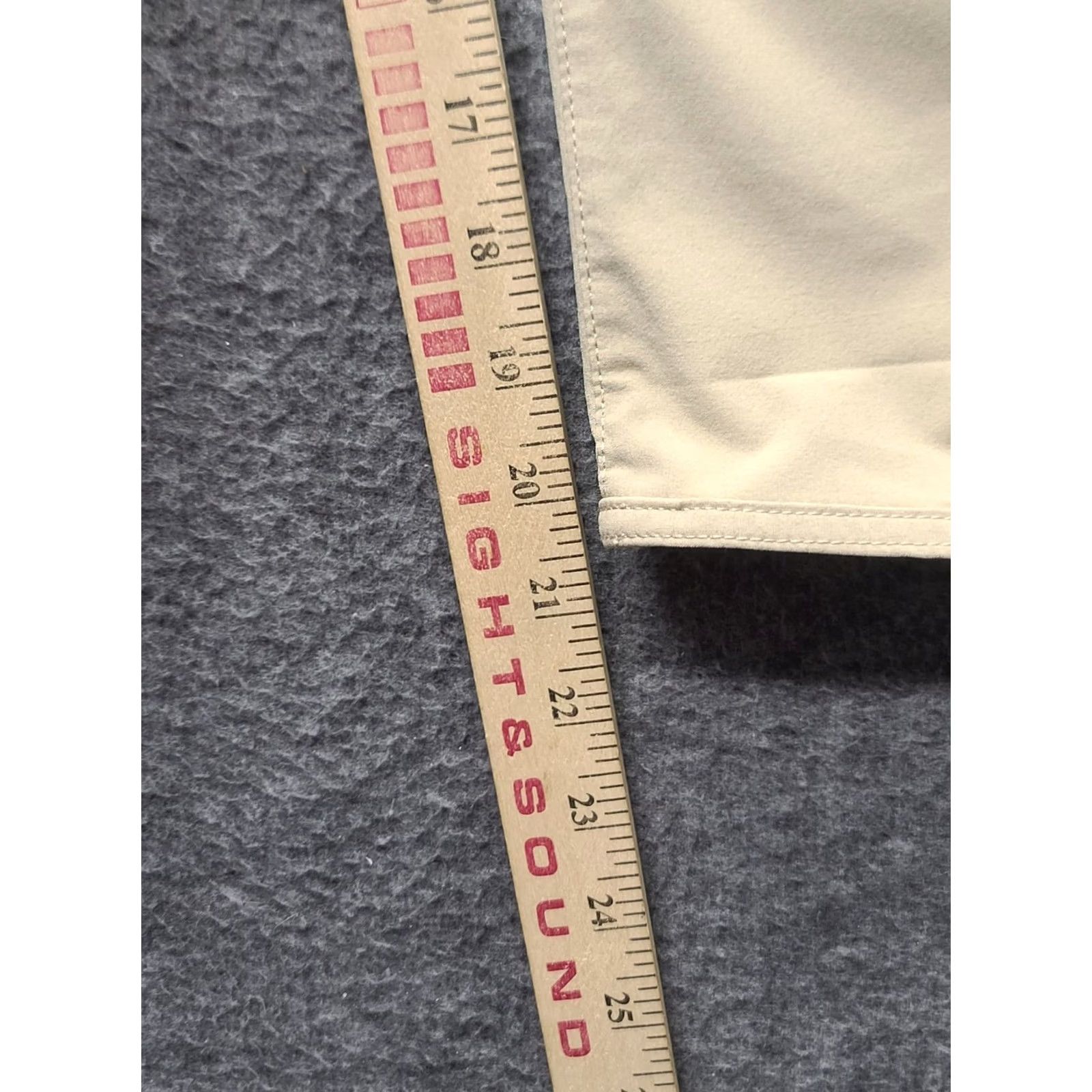 Eddie Bauer Eddie Bauer Capri Womens 10 Relaxed Fit Mid Rise Outdoors Hiking Quick Dry Capri Pants Beige 32 in Inseam 21 in Size ONE SIZE - 5 Thumbnail