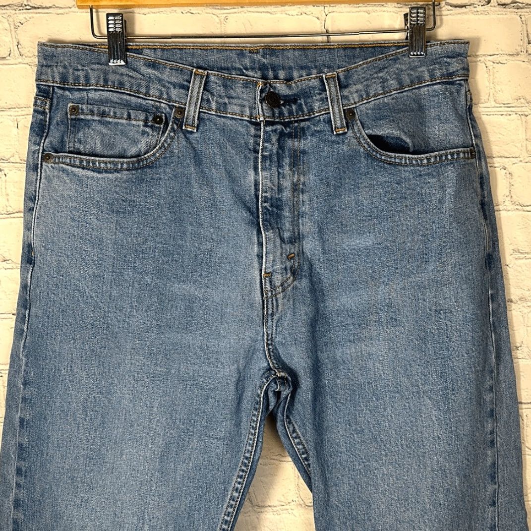 Levi's VINTAGE Levi’s Men’s 505 Jeans Straight Leg 34x30 Blue 34 Inseam 30 Mens Jeans Size US 34 / EU 50 - 2 Thumbnail