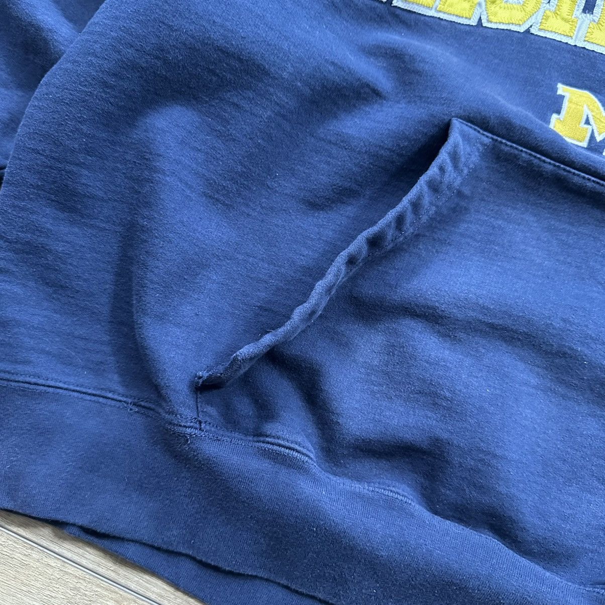 J. America Vintage 90s Michigan Wolverines Embroidered Pullover Hoodie Size US L / EU 52-54 / 3 - 11 Thumbnail