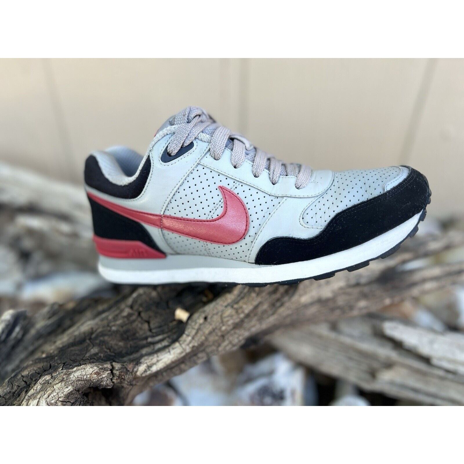 Nike Nike Air Force Running Shoes Men's Size 9 Gray Red EUC Size US 9 / EU 42 - 1 Thumbnail