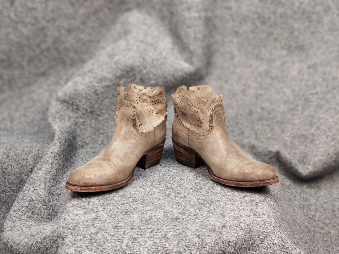 Sendra Sendra Spanish Leather Ankle Western Women Beige Boots Size US 6 / IT 36 - 14 Thumbnail