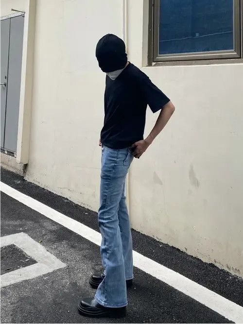 VIBE faded washed yuppie flared jeans Size US 30 / EU 46 - 4 Thumbnail