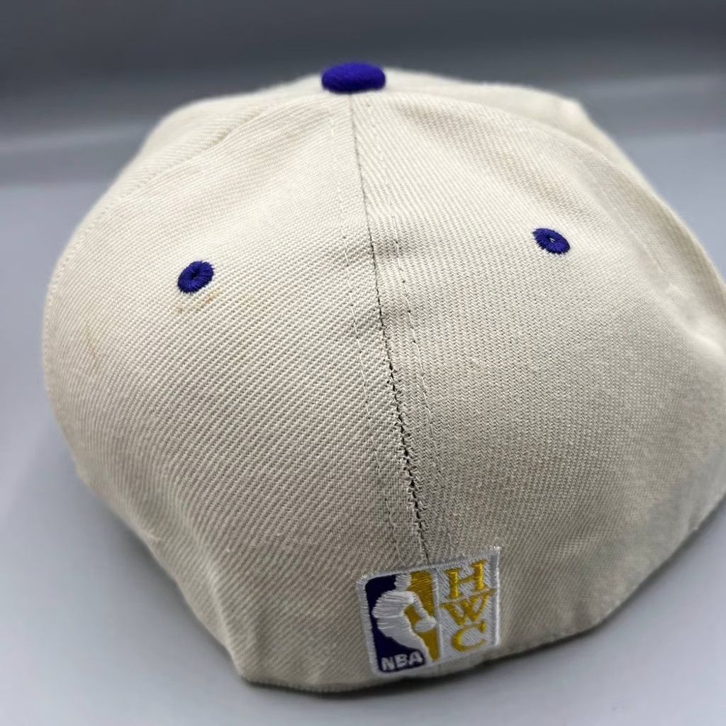 Mitchell & Ness Los Angeles LA Lakers Hat Men 7 5/8 Off White NBA Fitted Cap Size ONE SIZE - 6 Thumbnail