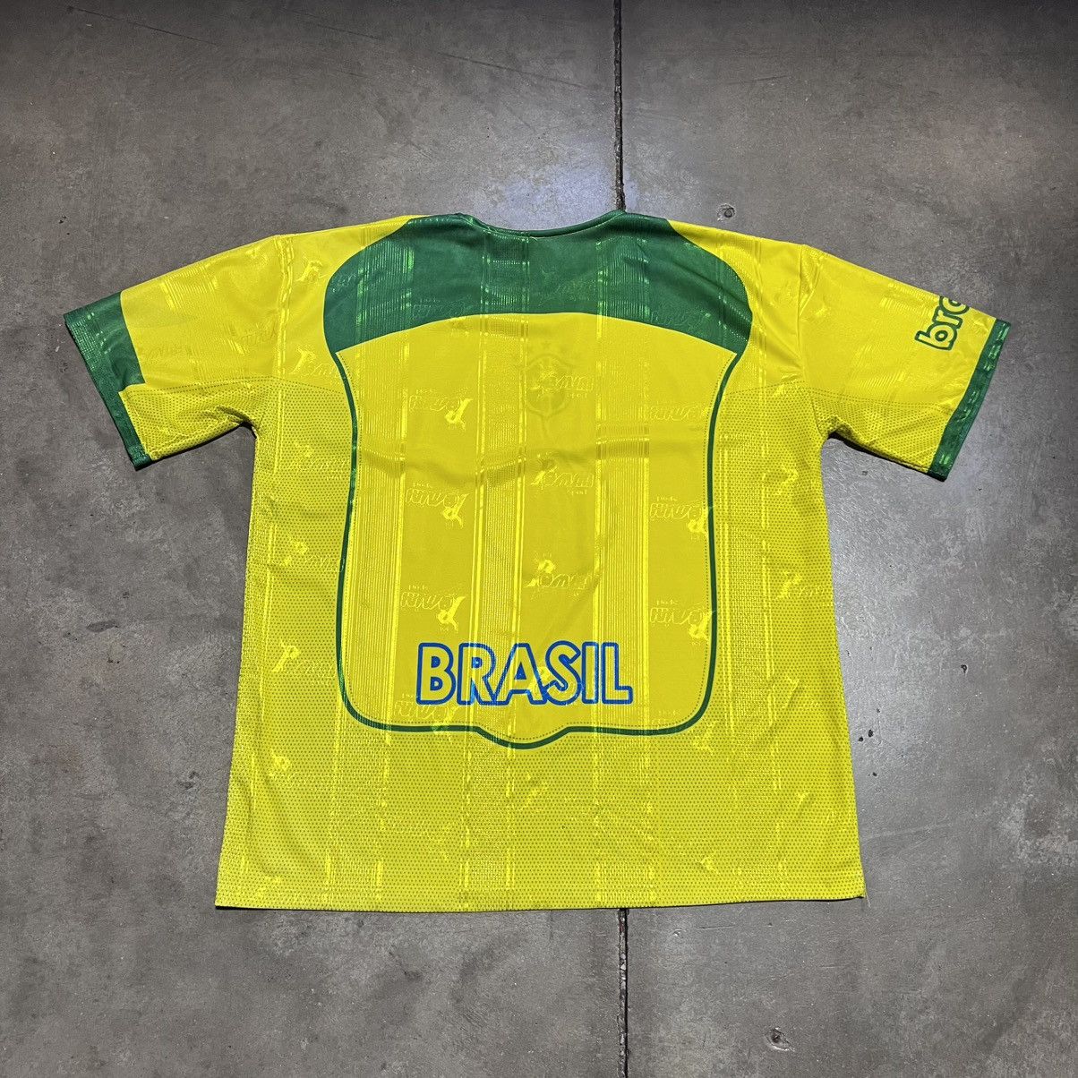 Vintage Vintage Y2K Brazil Soccer Jersey Neymar National Team 90s Size US L / EU 52-54 / 3 - 6 Thumbnail