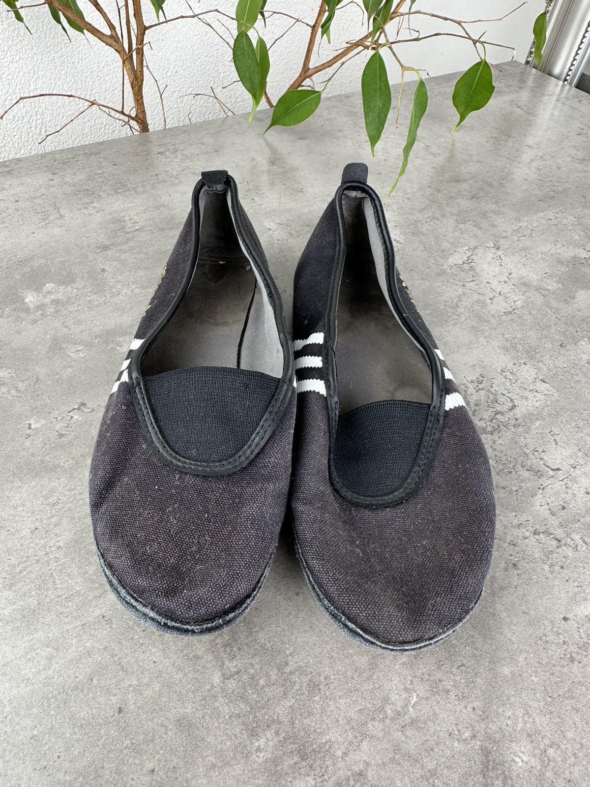 Adidas Adidas Flats Size US 5.5 / IT 35.5 - 2 Thumbnail