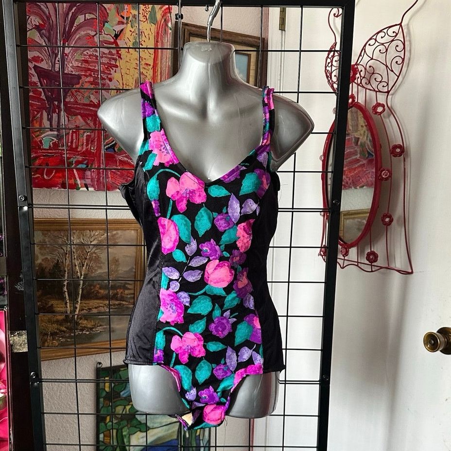Other maxine of hollywood black purple floralone piece swimsuit Size L / US 10 / IT 46 - 1 Thumbnail