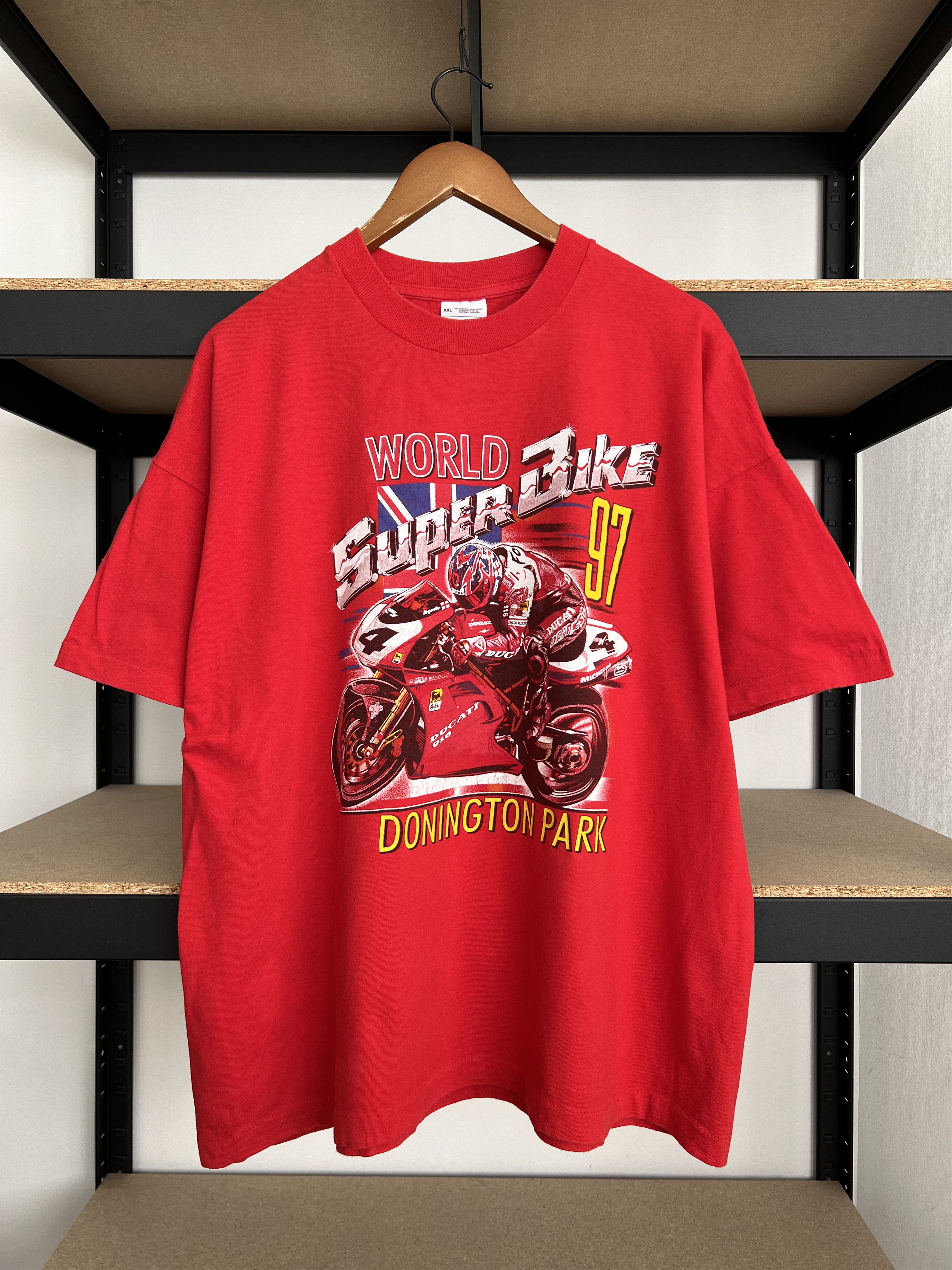 Vintage Vintage 1997 Ducati 916 Superbike GP Moto Racing Red T-shirt Size US XXL / EU 58 / 5 - 1 Thumbnail