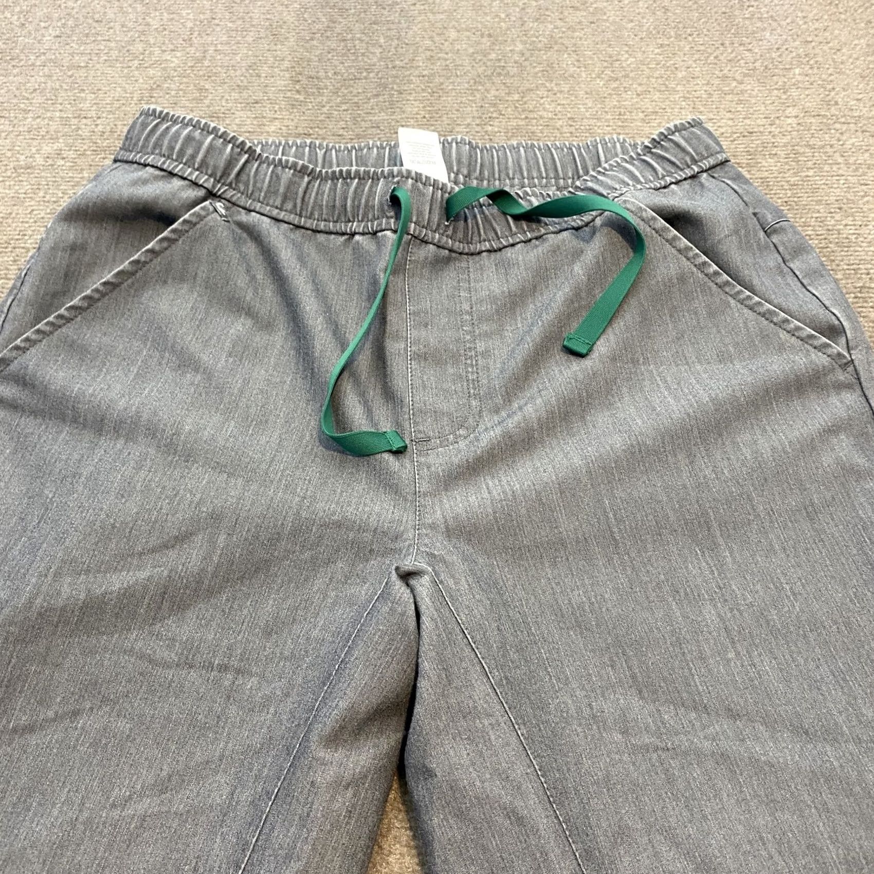 Vintage FIGS Technical Collection Jogger Pants Adult Small Gray Drawstring Pockets Scrubs Size 28" / US 6 / IT 42 - 2 Thumbnail