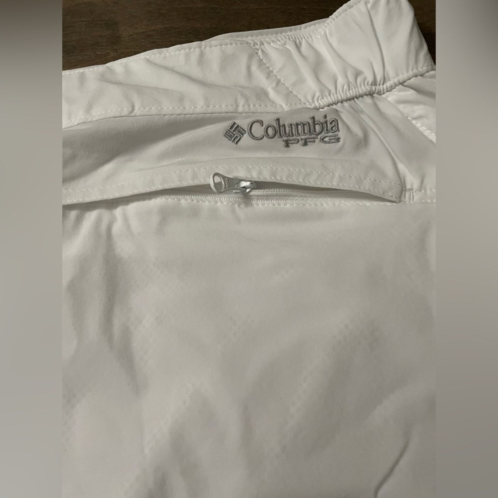 Columbia Columbia Women's Coral Point III Shorts in White - Size 24W Size 34" / US 12 / IT 48 - 6 Thumbnail