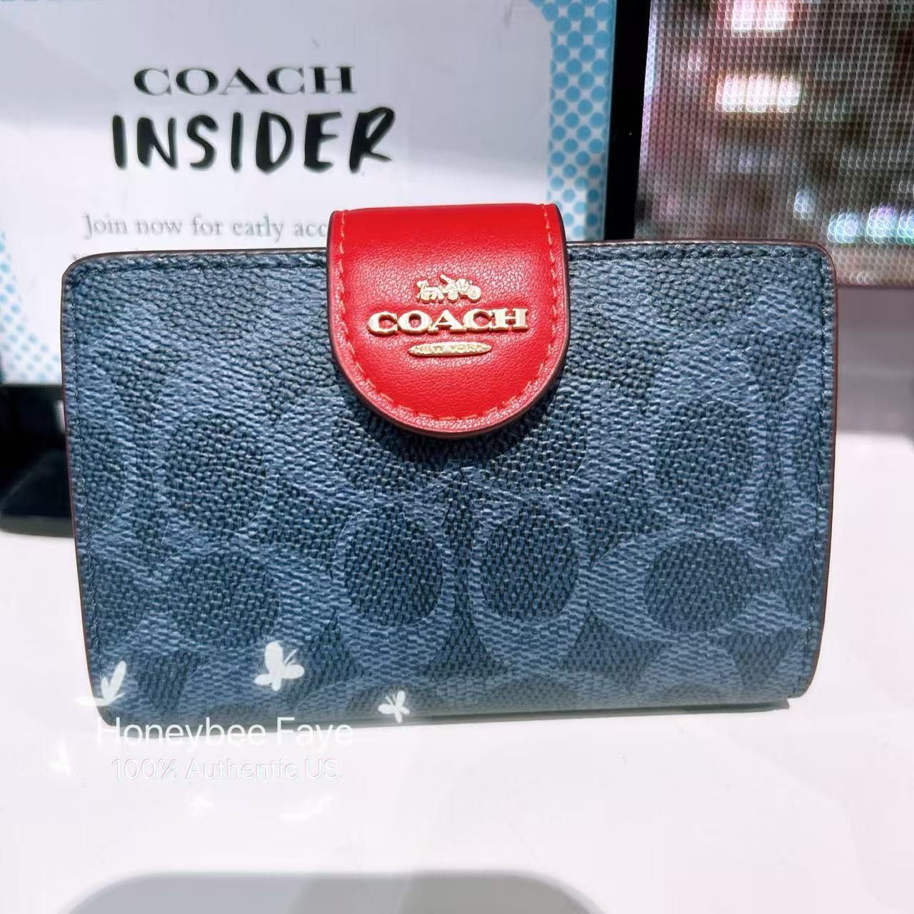 Coach Medium Corner Zip Wallet In Signature Canvas CW786 Size ONE SIZE - 1 Thumbnail