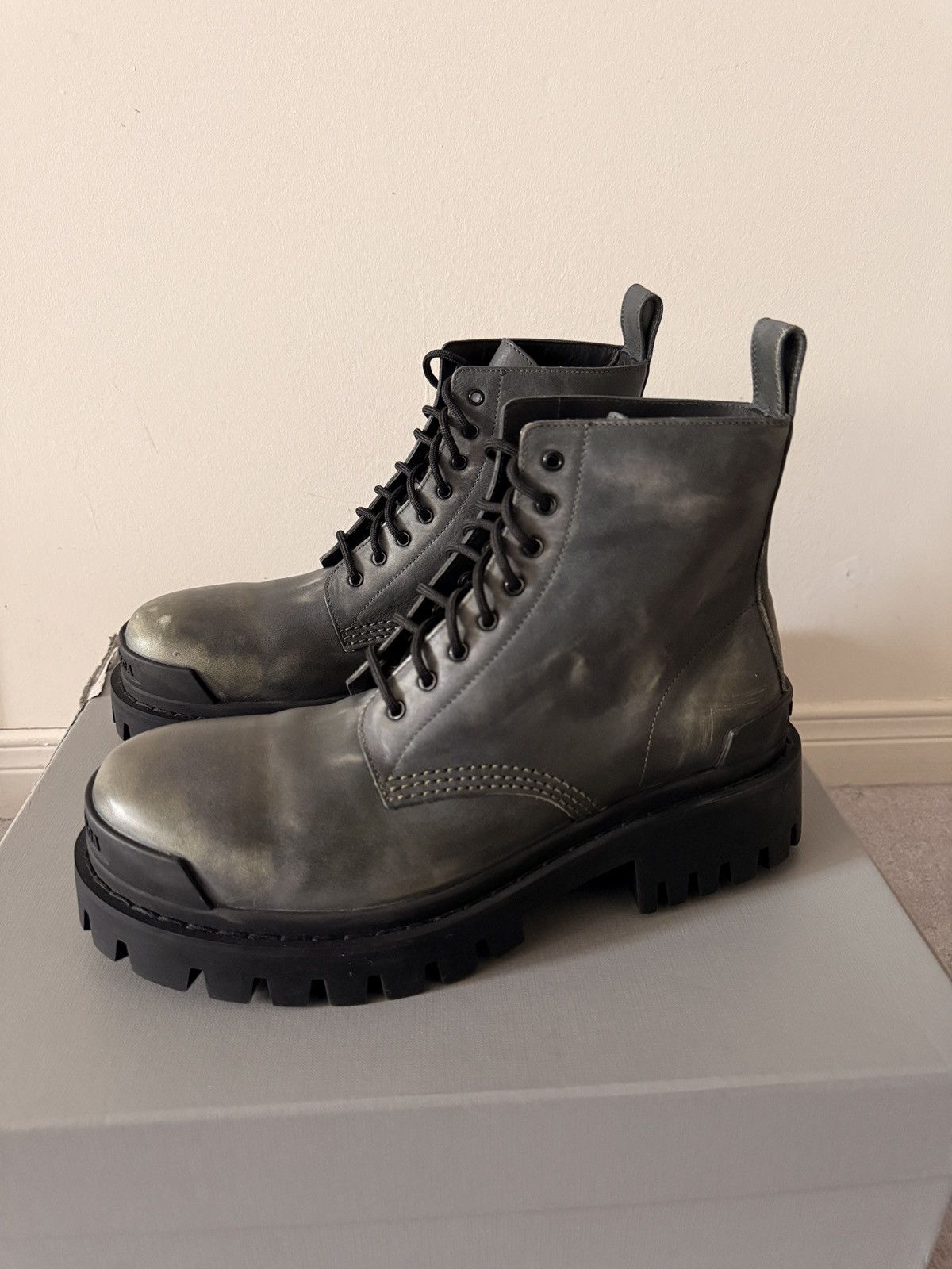 Balenciaga Balenciaga Striker Boots Distressed Leather Size US 7 / EU 40 - 3 Thumbnail