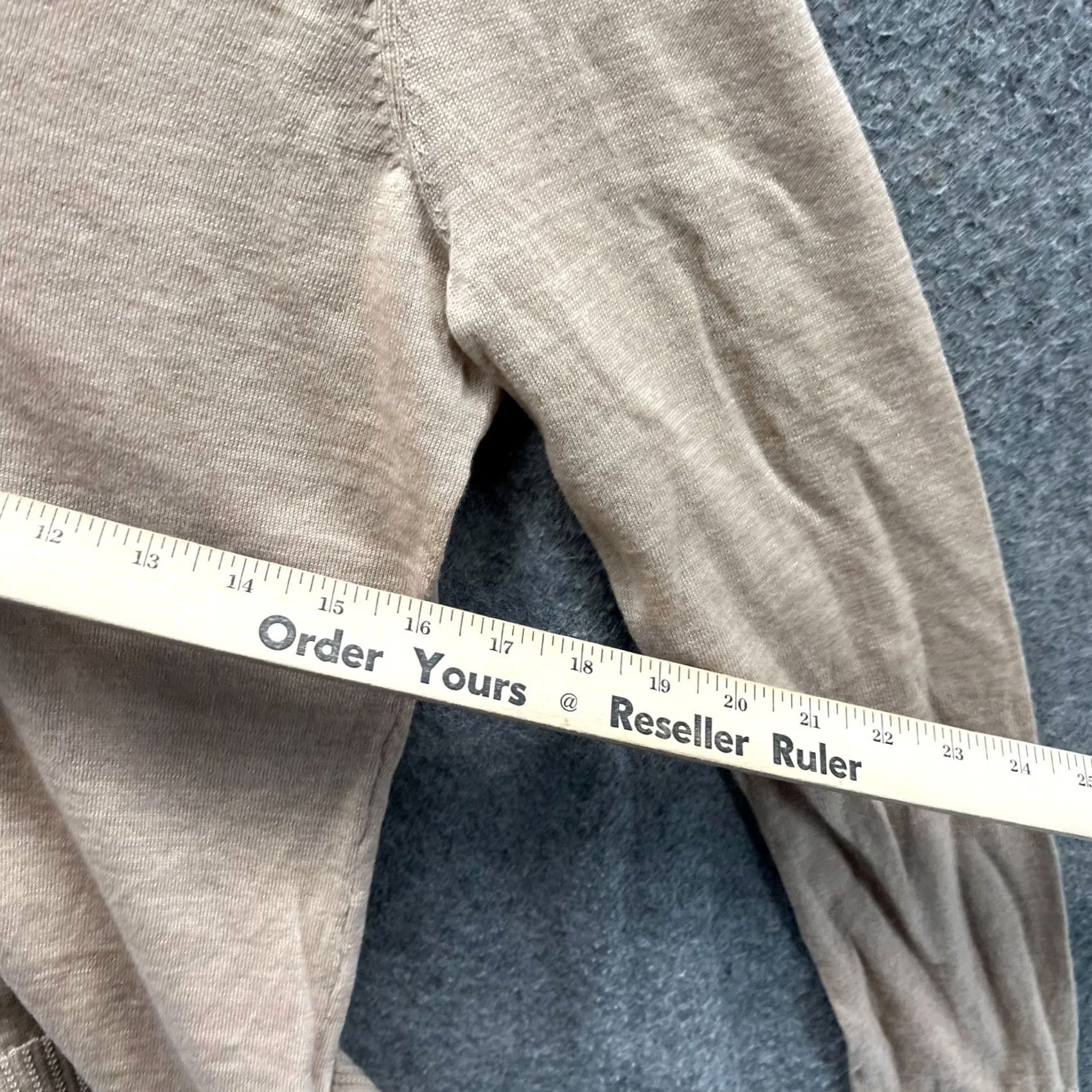Brooks Brothers Brooks Brothers Sweater Mens Medium Beige V-Neck Extra Fine Merino Wool Knit Pullover Handcrafted Logo Regular Knit Wool Size US M / EU 48-50 / 2 - 3 Thumbnail