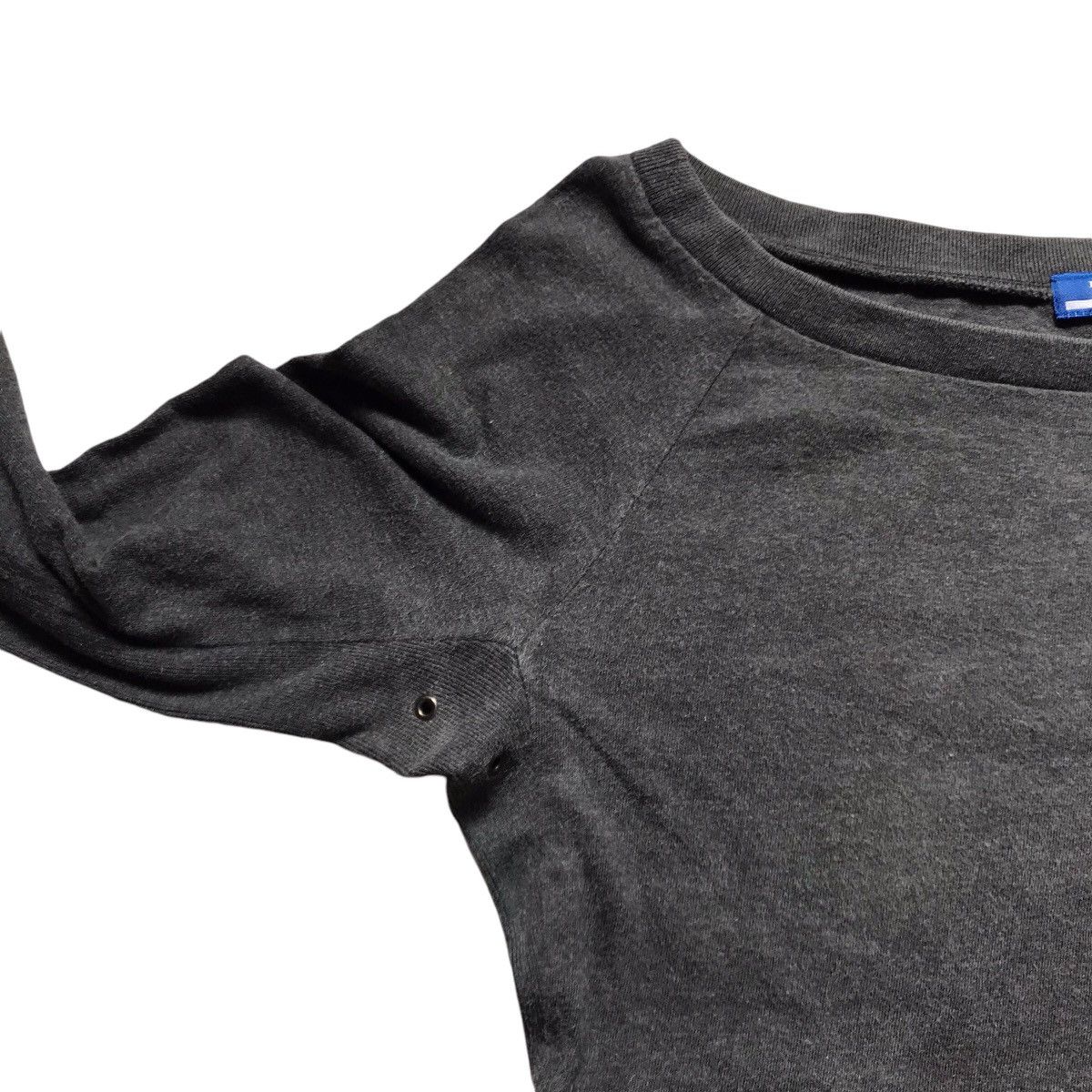 Burberry VINTAGE BURBERRY BLUE LABEL LONG SLEEVE WITH SCOOP NECK Size S / US 4 / IT 40 - 9 Thumbnail