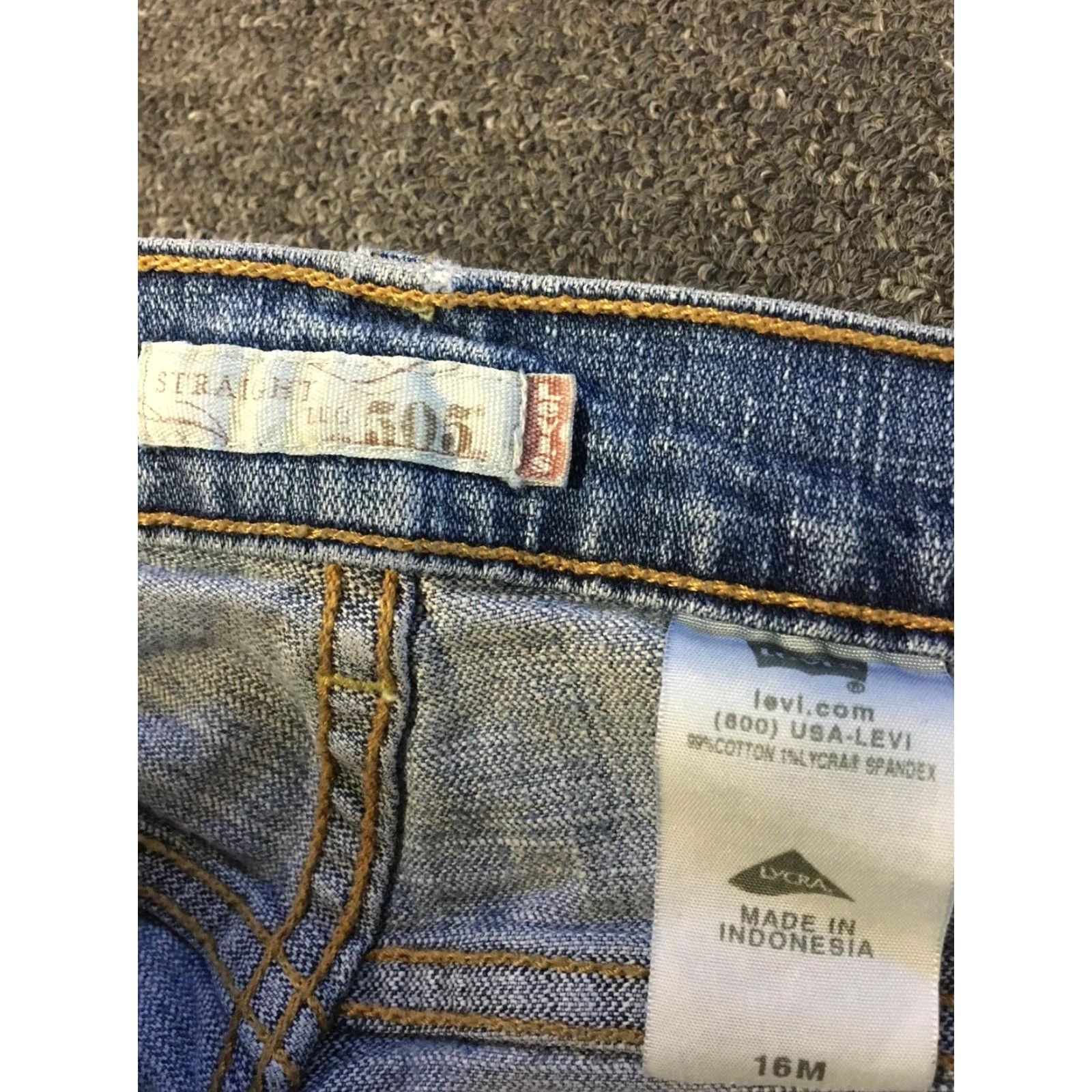 Levi's VINTAGE Levi's 505 Straight Leg Jeans 16M 36/31 Pants Women Blue Regular 31 Inseam Grunge 80s 90s Rock 501 525 Jeans Size 38" / US 16 / IT 52 - 6 Thumbnail