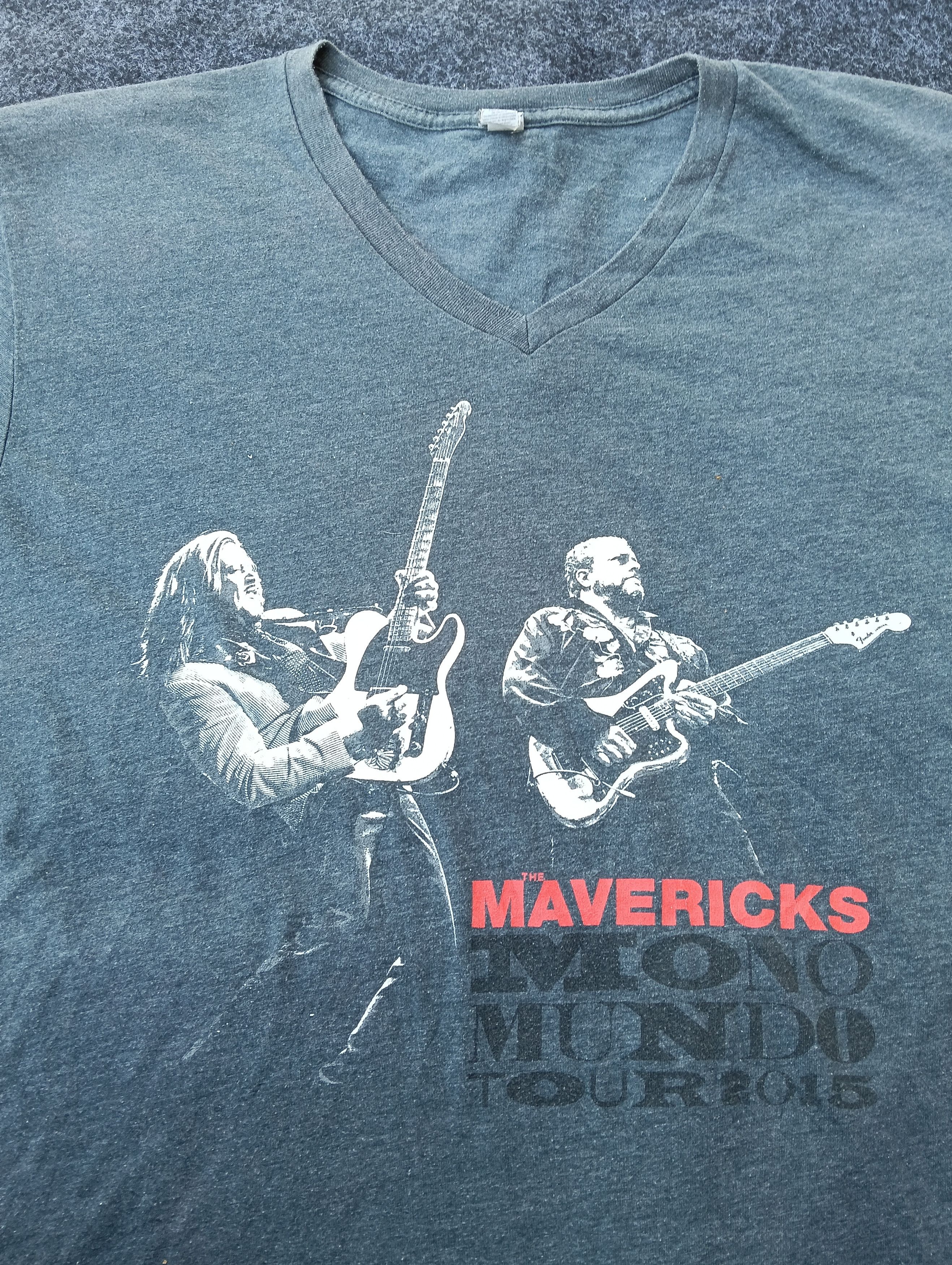 Band Tees Maverick mono Mundo tour 2015 Size US M / EU 48-50 / 2 - 2 Thumbnail