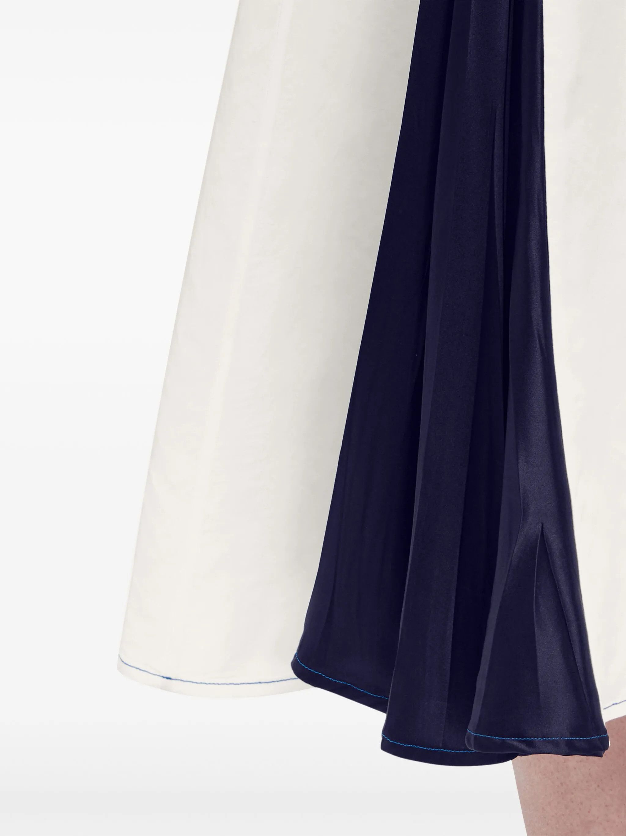 Salvatore Ferragamo o1s1rm0126 Satin Inlay Shirtdress in White/Blue Size M / US 6-8 / IT 42-44 - 5 Thumbnail