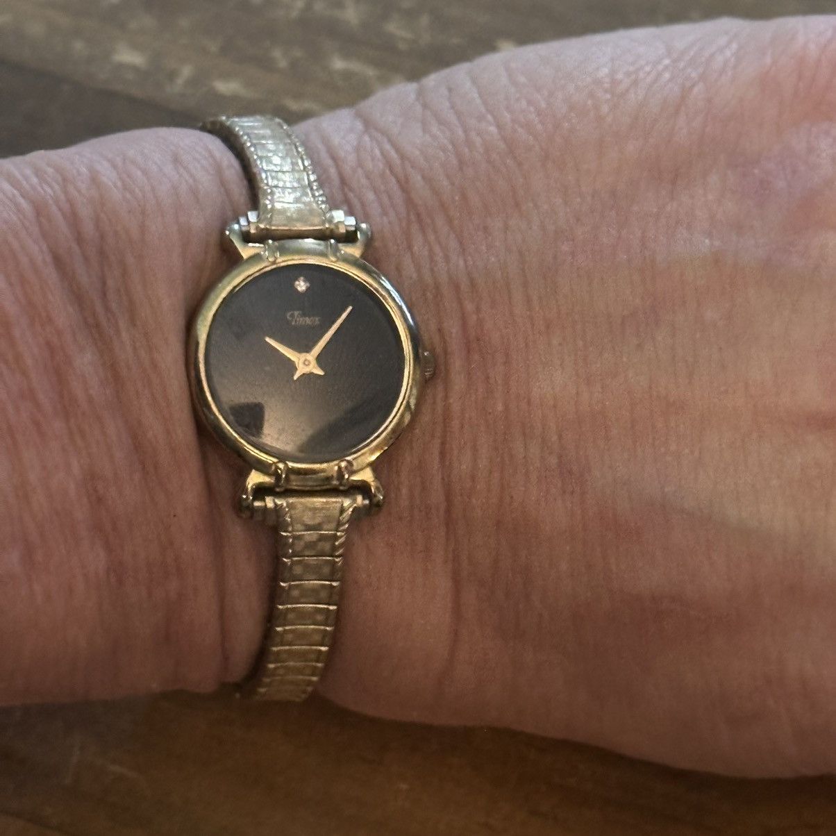 Timex Vintage Timex gold tone stretch band diamond accent watch Size ONE SIZE - 3 Thumbnail