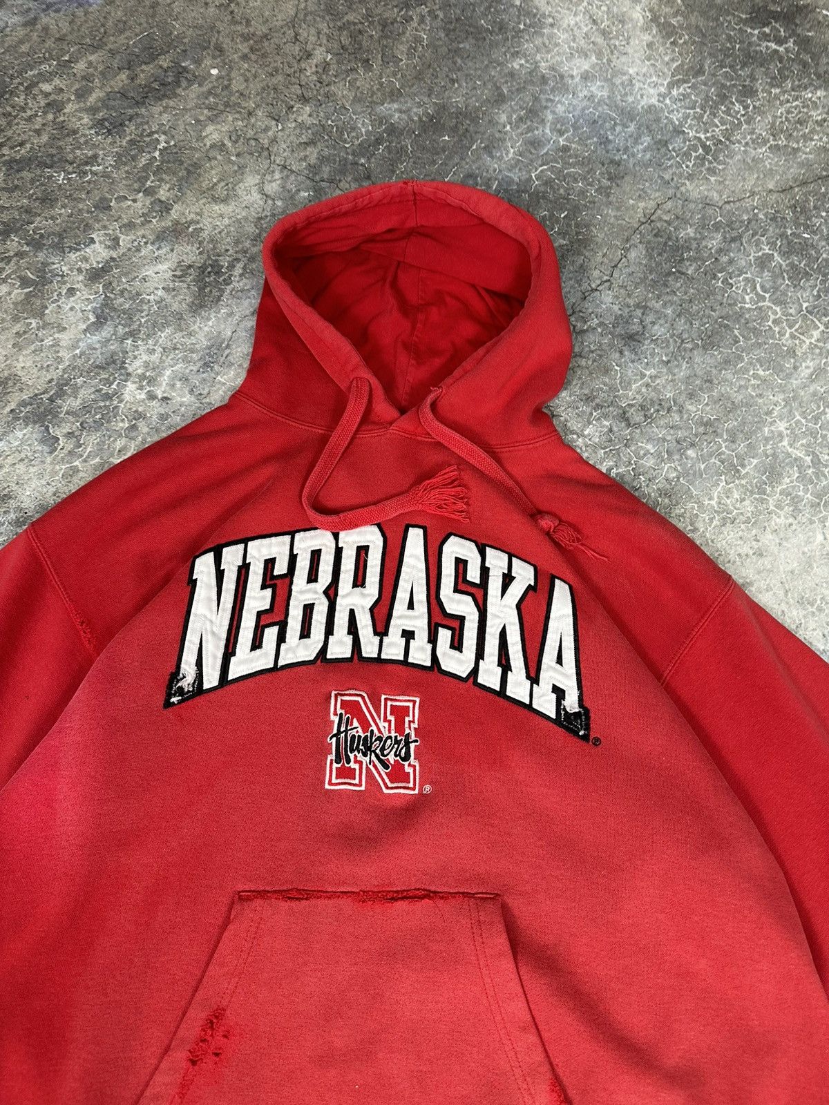 Vintage Vintage Distressed Nebraska Huskies Hoodie Size US XL / EU 56 / 4 - 4 Thumbnail