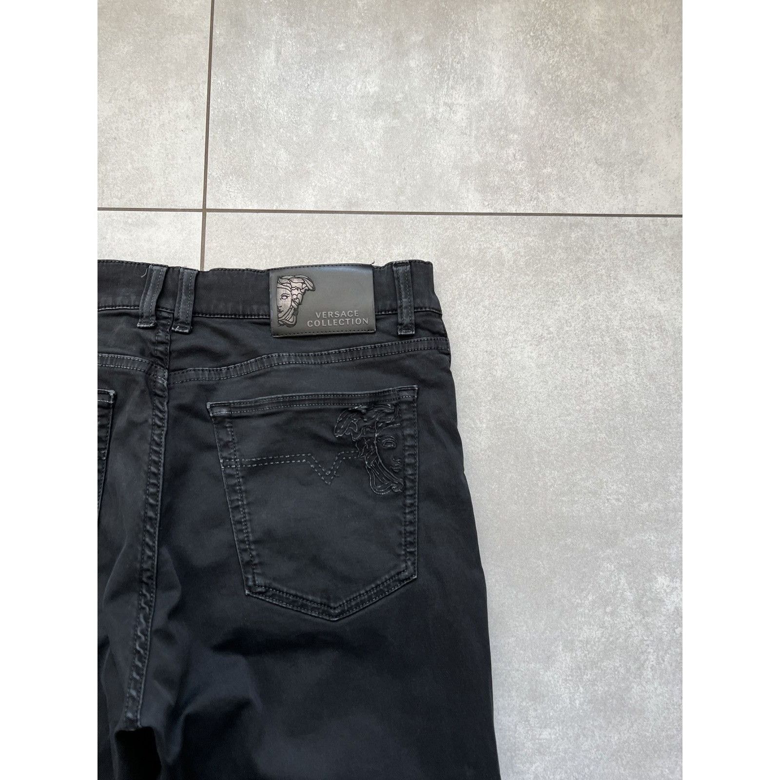 Versace Versace medusa black jeans Size US 32 / EU 48 - 7 Thumbnail