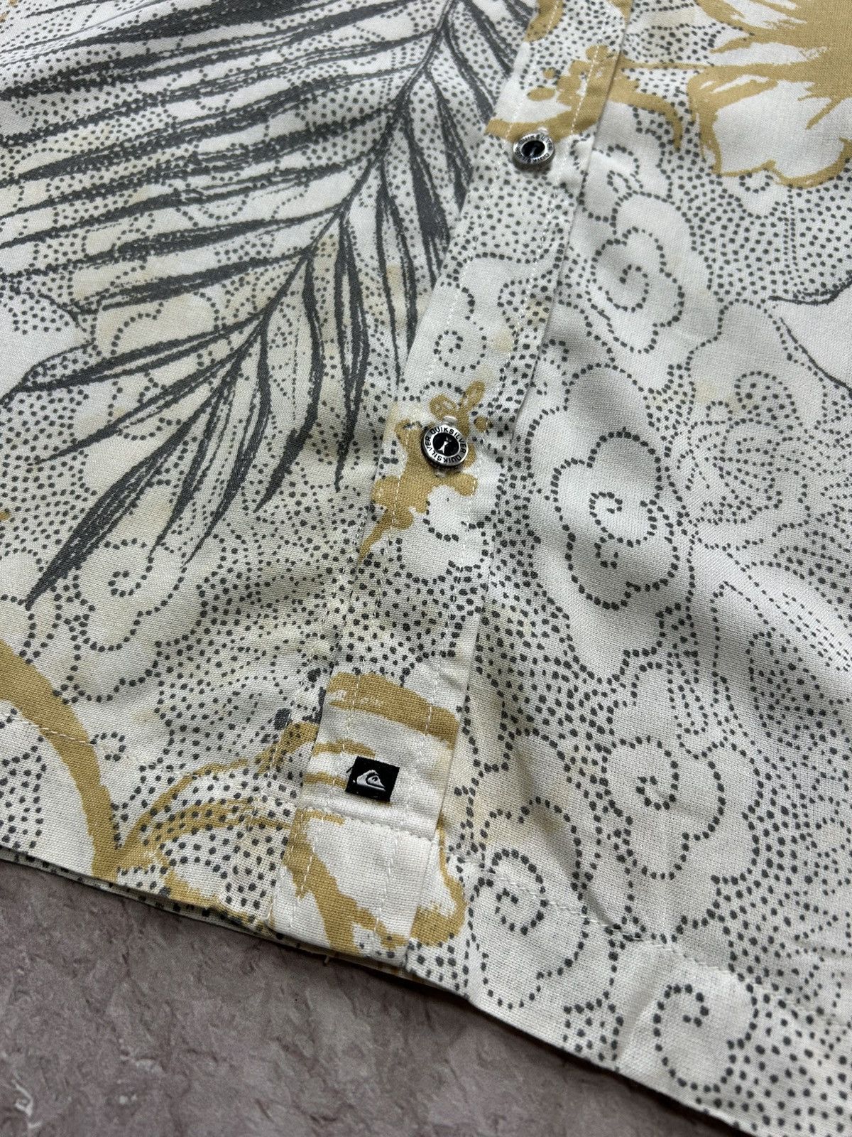 Quiksilver × Vintage Quiksilver vintage monogram t-shirt surf Size US L / EU 52-54 / 3 - 5 Thumbnail