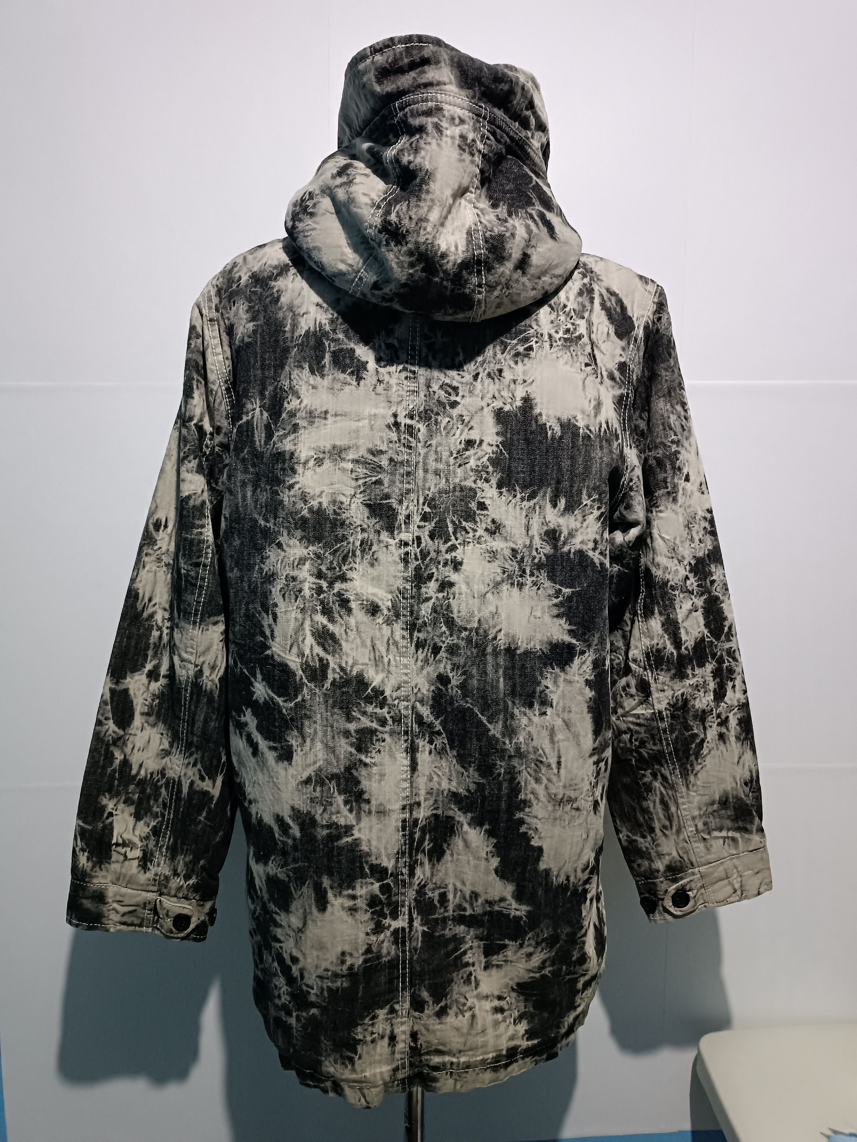 Japanese Brand × Tornado Mart Ventina Design Print Padded Parka in Wash Black Size US L / EU 52-54 / 3 - 5 Thumbnail