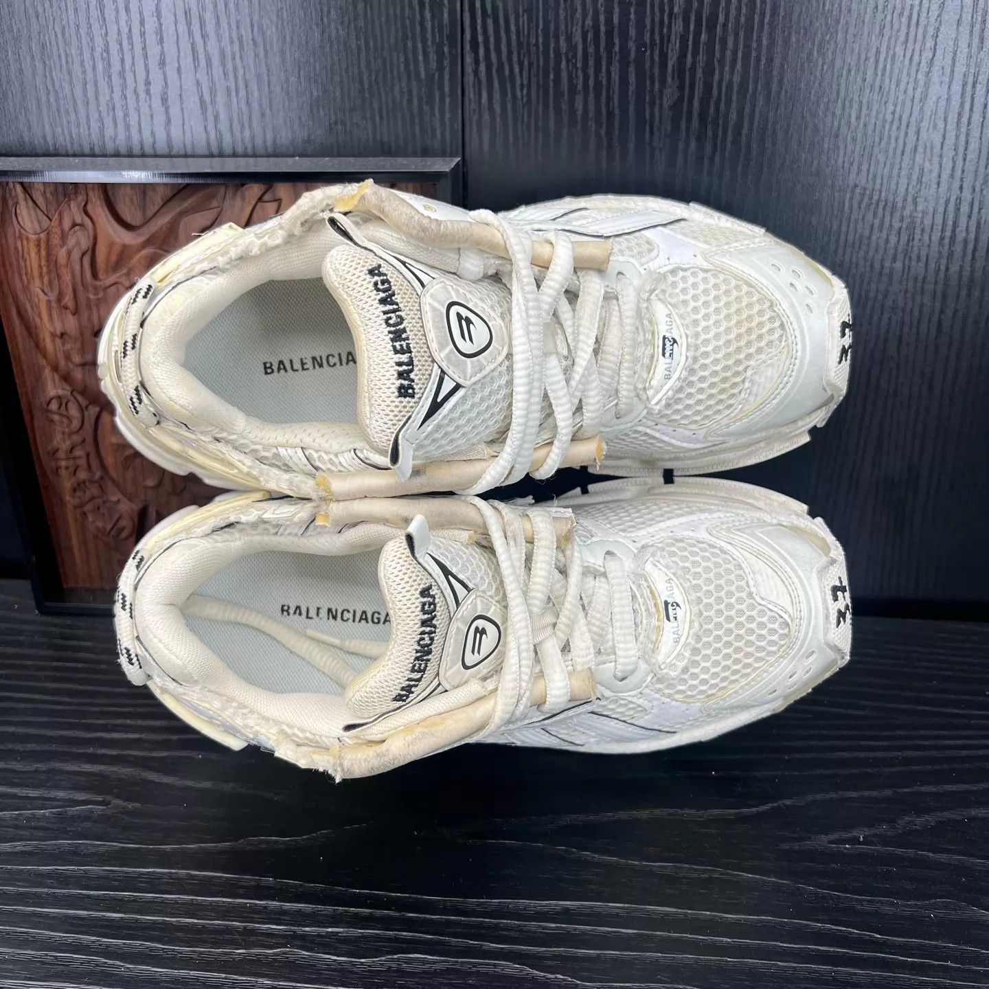 Balenciaga Balenciaga Runner White Distressed Women's Size 37 Size US 7 / IT 37 - 7 Thumbnail