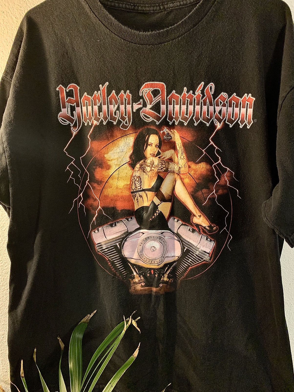 image of Y2K Harley Davidson Lightning Pin Up Girl Hawaii Tee in Black, Men's (Size XL)