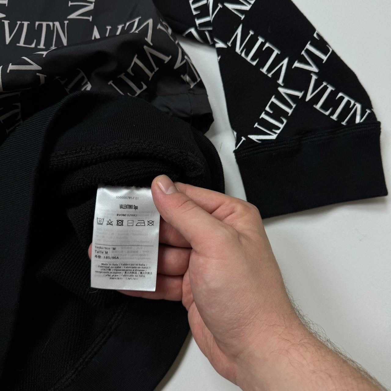 Valentino VALENTINO 'vltn' Logo Grid Print Hoodie In Black Size US M / EU 48-50 / 2 - 7 Thumbnail
