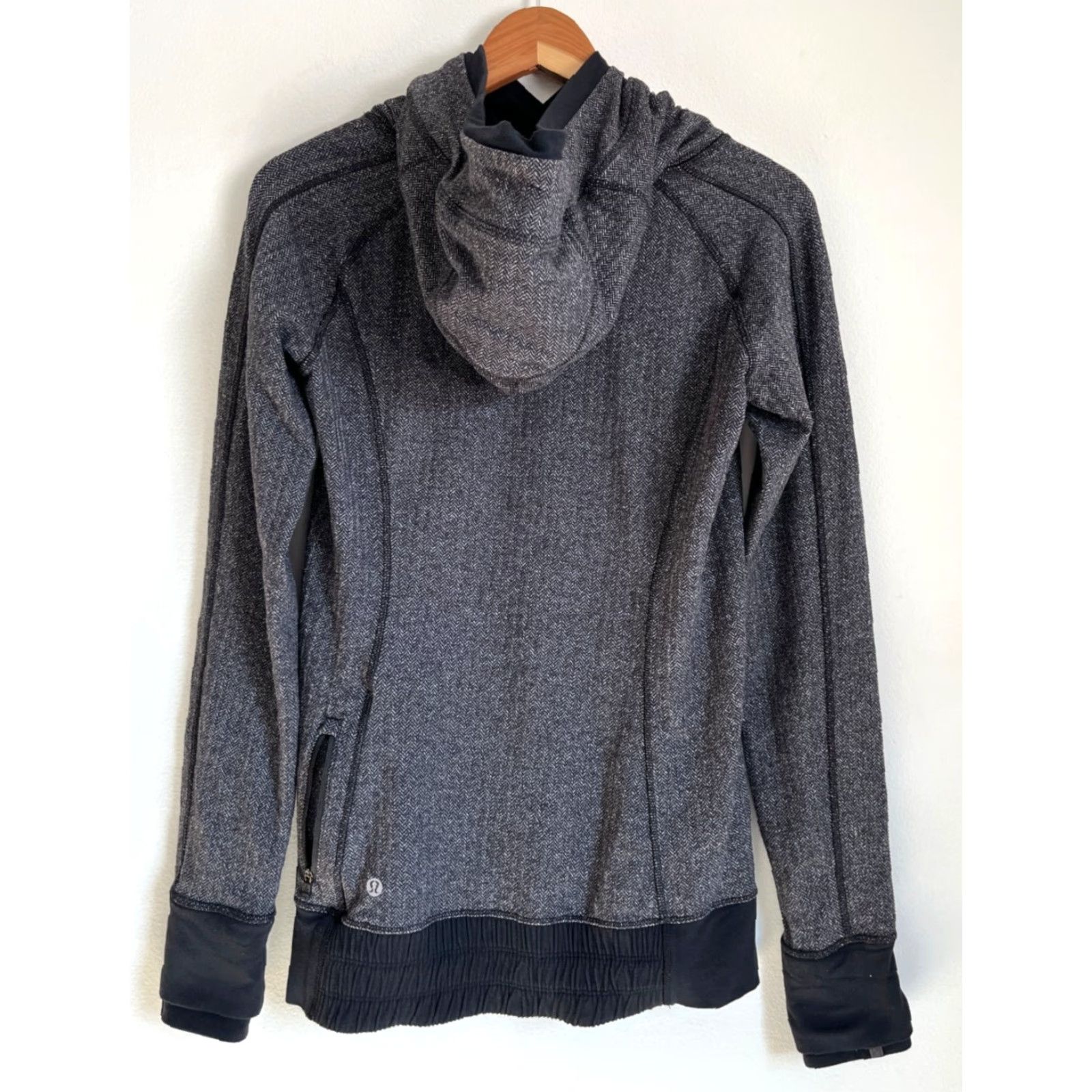 Lululemon Lululemon Think Fast Hoodie Women’s Herringbone Charcoal Gray Sz 6 Athletic Pullover Hooded City Sports Size M / US 6-8 / IT 42-44 - 2 Thumbnail