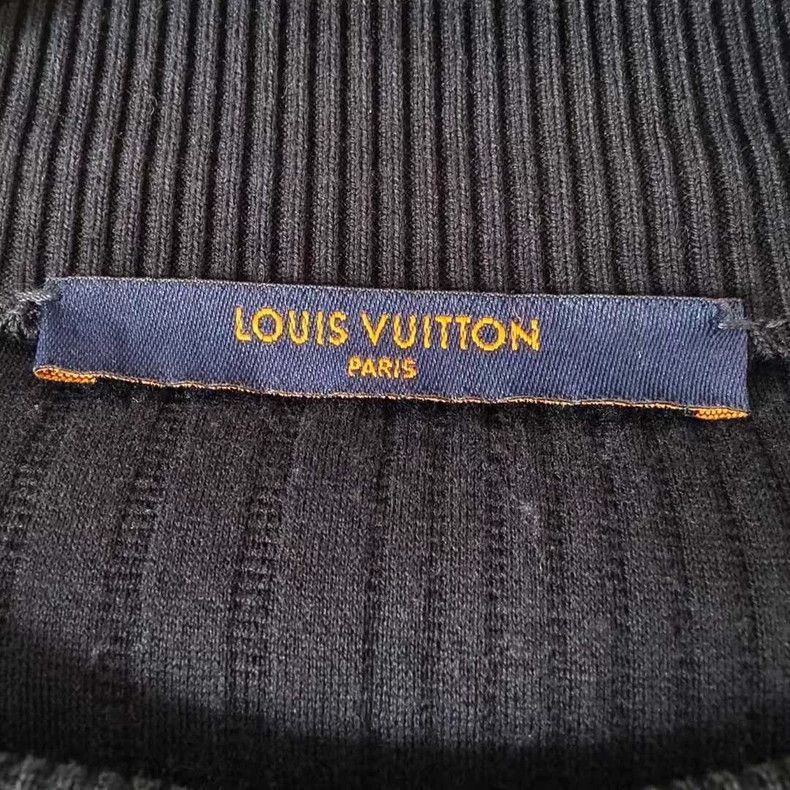 Louis Vuitton Louis Vuitton Dark monogram logo sweatshirt Size US XL / EU 56 / 4 - 3 Thumbnail