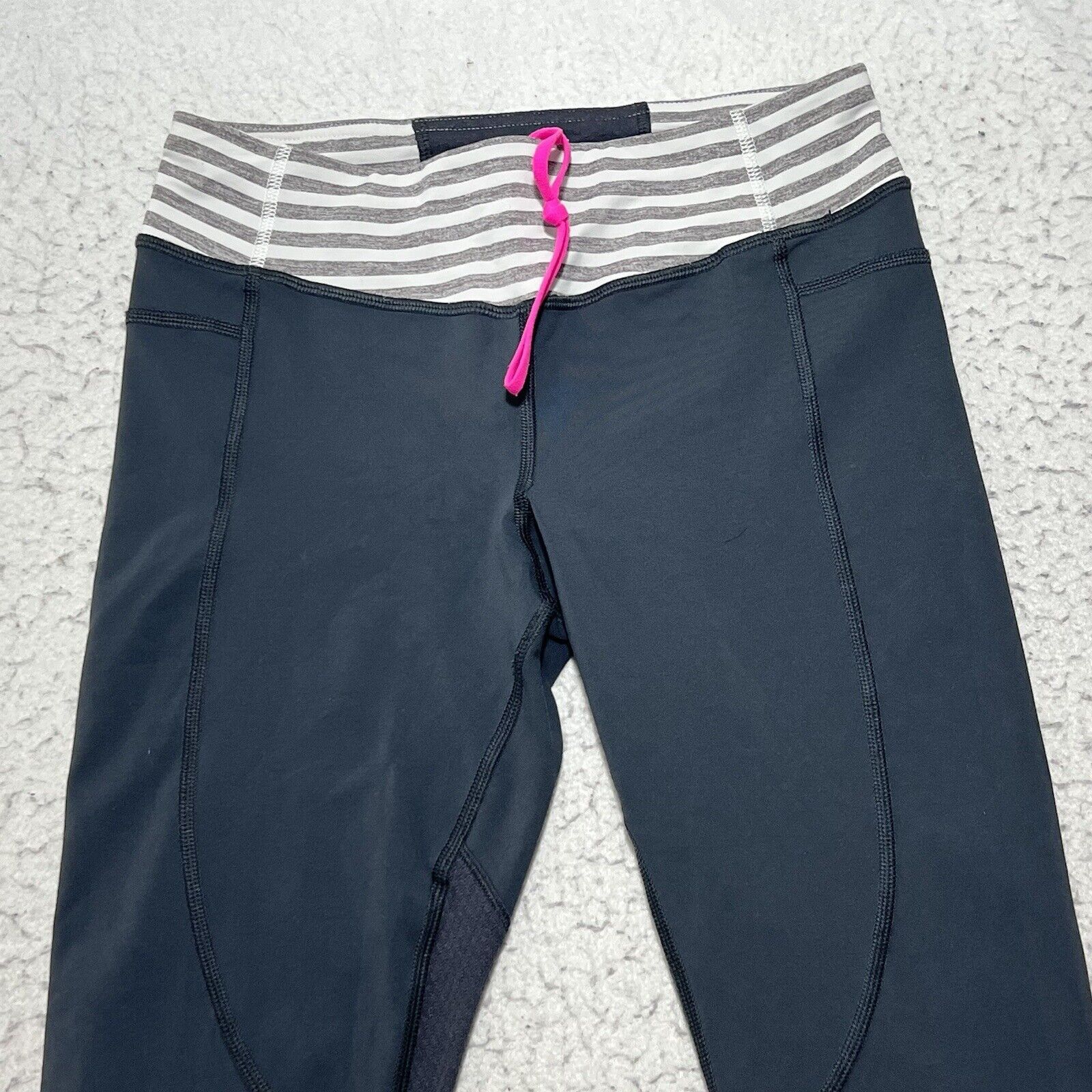 Lululemon LuluLemon Capri Length Wet Dry Warm Leggings Gray Yoga Pants Size 27" / US 4 / IT 40 - 2 Thumbnail