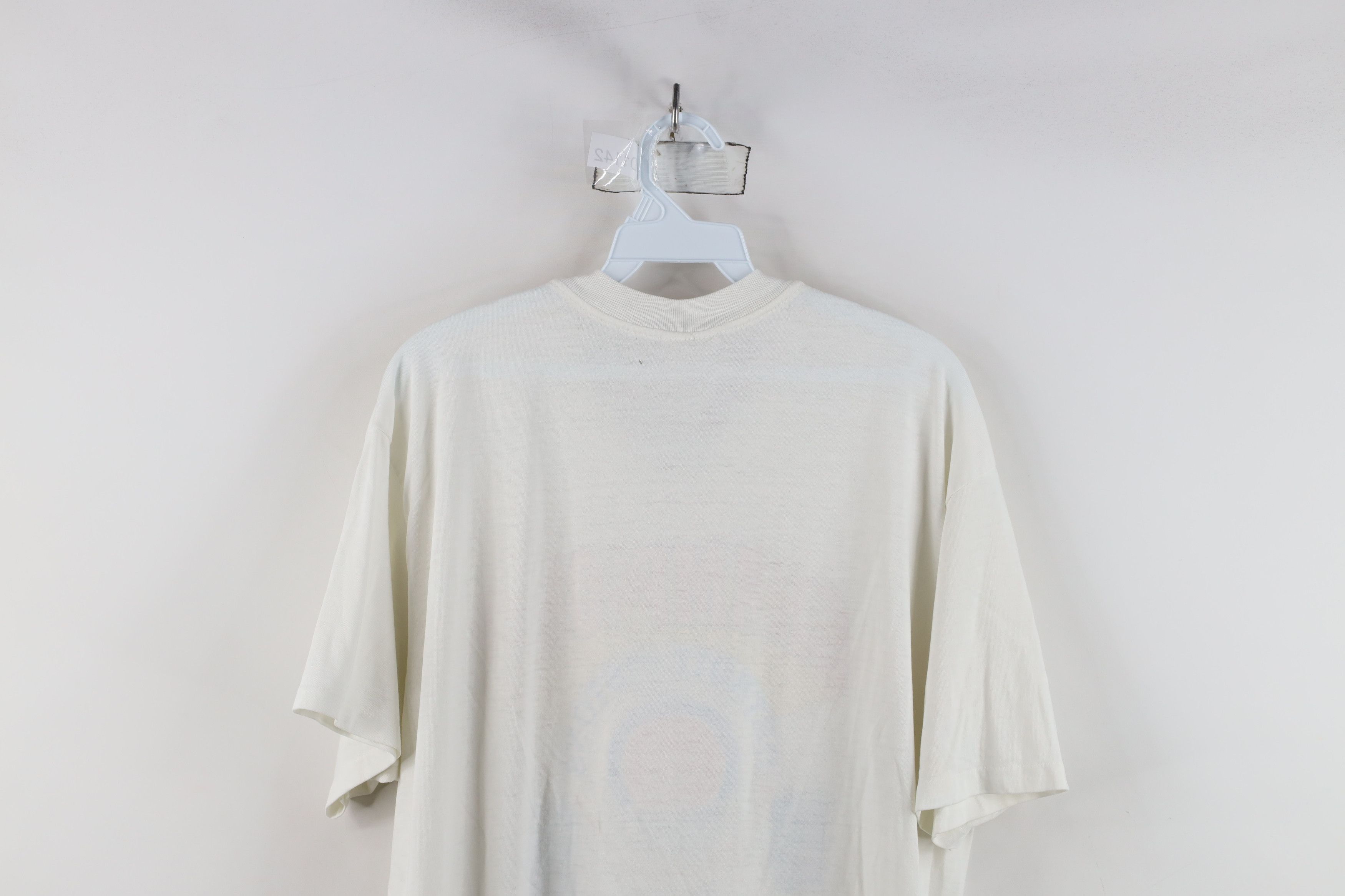 Vintage Vintage 90s Detroit Pistons Basketball T-Shirt White USA Size US XL / EU 56 / 4 - 11 Thumbnail