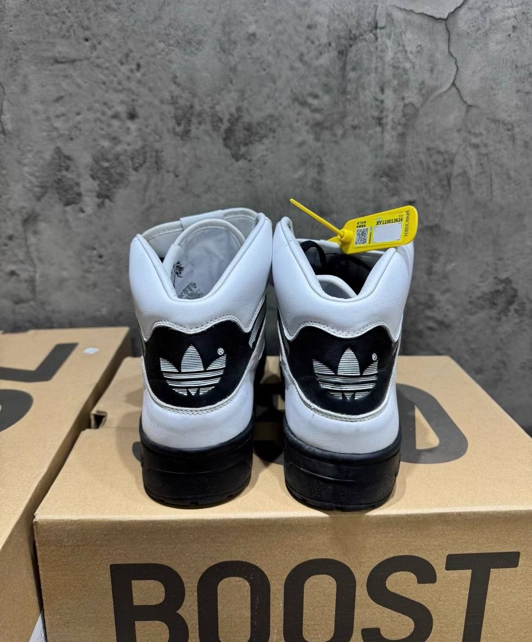 Adidas × Jeremy Scott Adidas Jeremy Scott tri-tongue sneakers Size US 9 / EU 42 - 2 Thumbnail