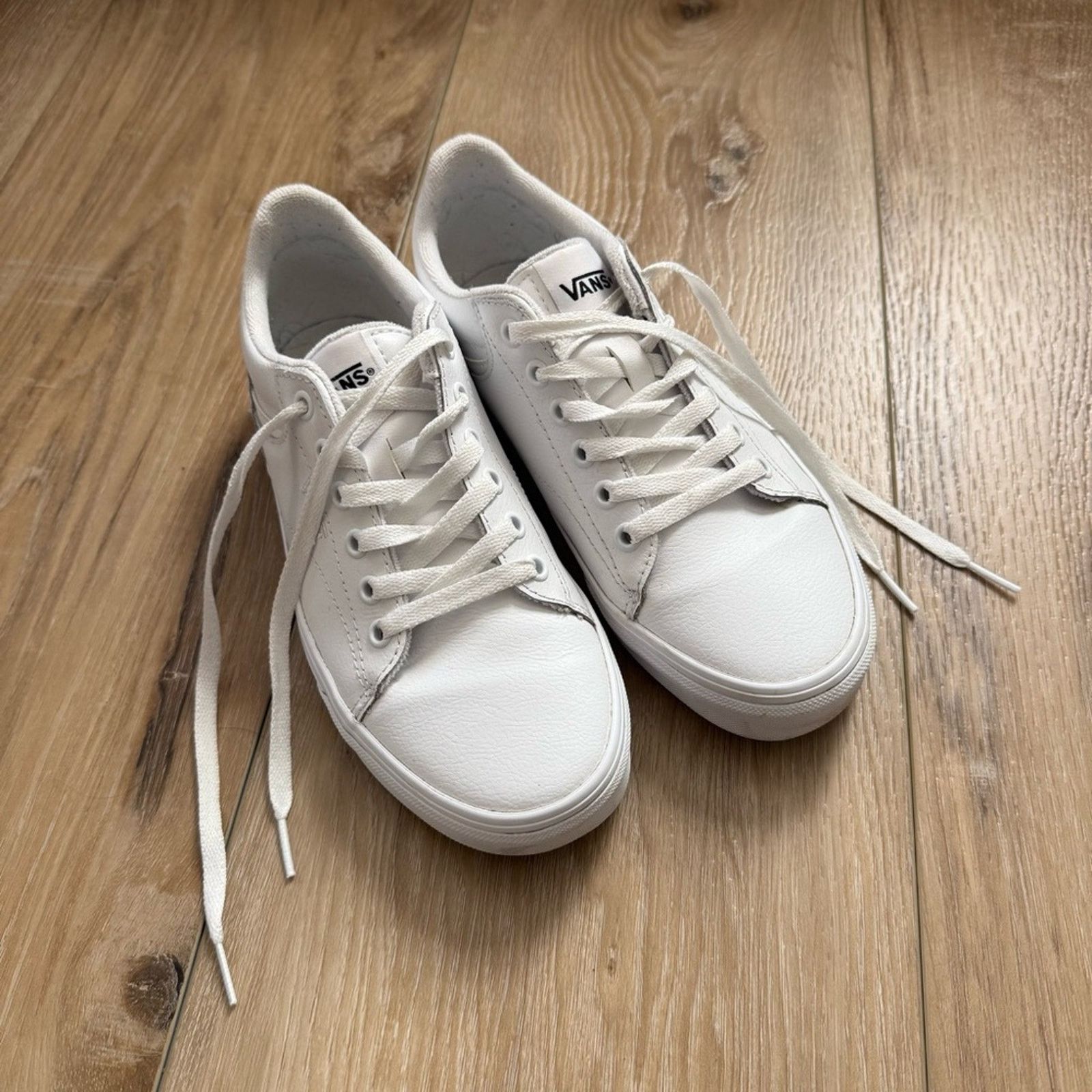 Vans Vans® Seldan Women’s Sneakers 7.5 Size US 7.5 / IT 37.5 - 1 Thumbnail