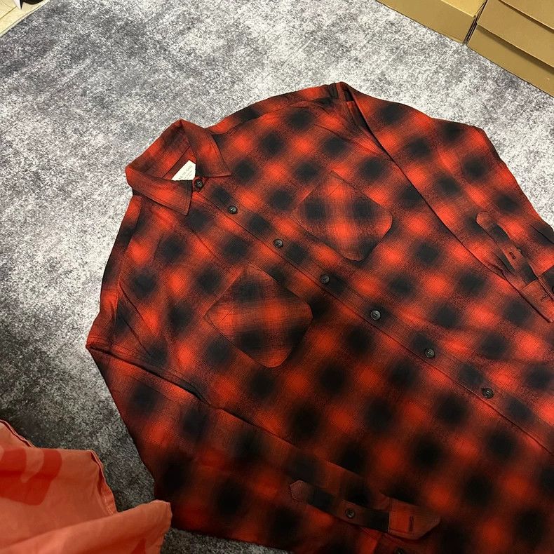 Fear of God Fear of God Render the red shirt Size US S / EU 44-46 / 1 - 1 Thumbnail