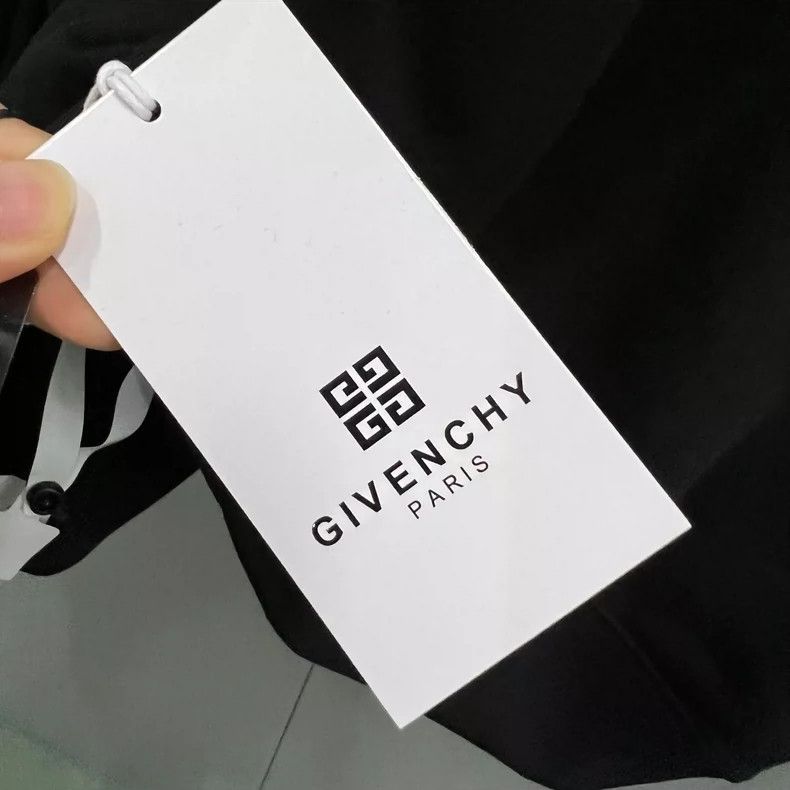 Givenchy Givenchy Cashmere Crewneck Sweater 2506-Nextarrow Size US XL / EU 56 / 4 - 5 Thumbnail