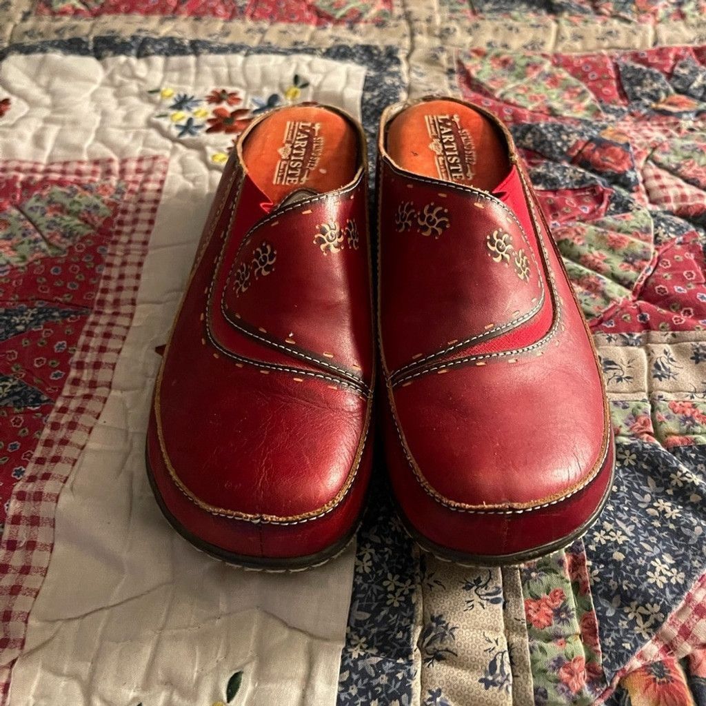 Other L’Artiste Red Clogs w/ Embroidery(measurements shown) Size US 8 / IT 38 - 5 Thumbnail