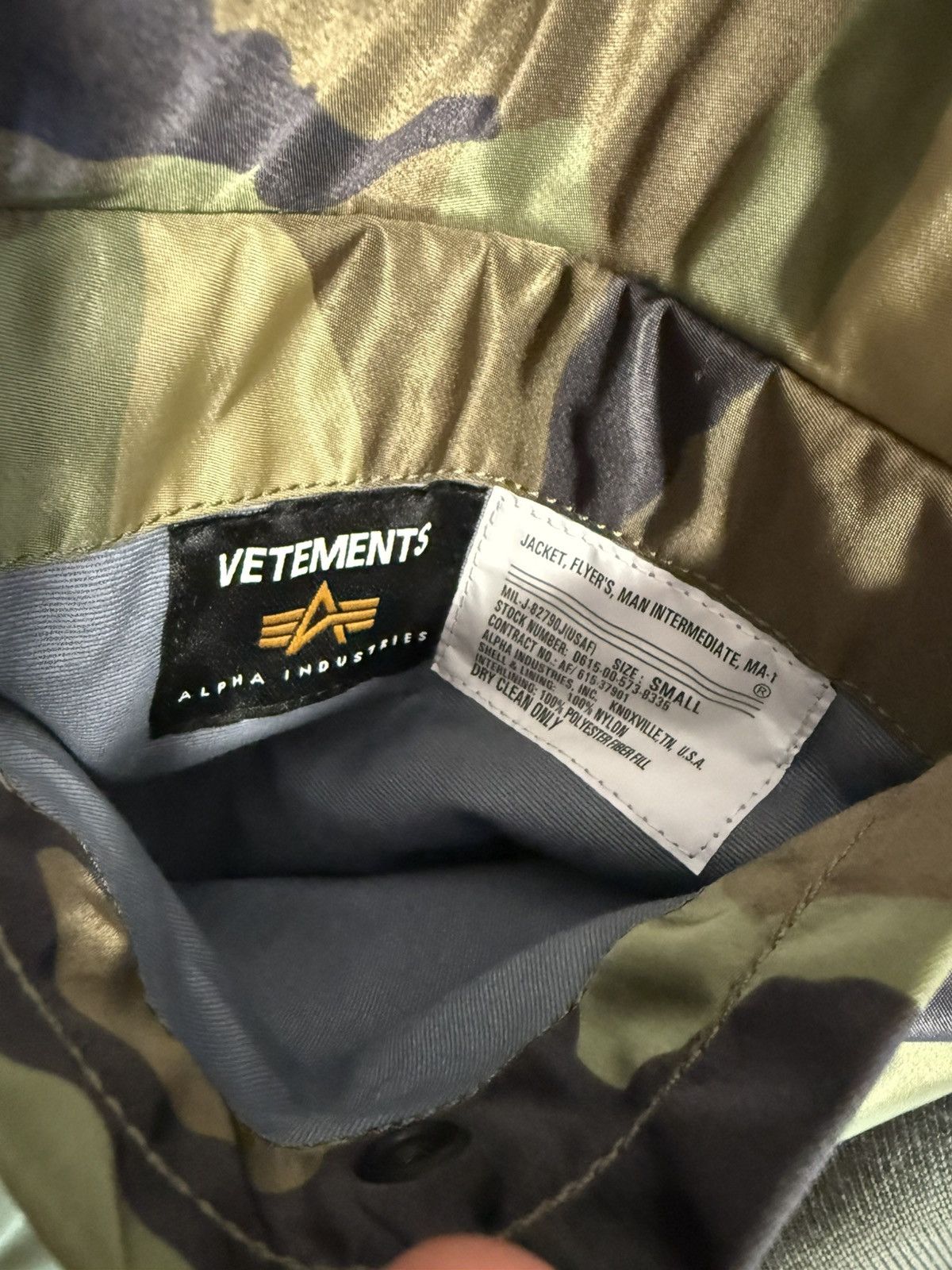 Alpha Industries × Vetements CAMOUFLAGE BOMBER JACKET Size US S / EU 44-46 / 1 - 5 Thumbnail