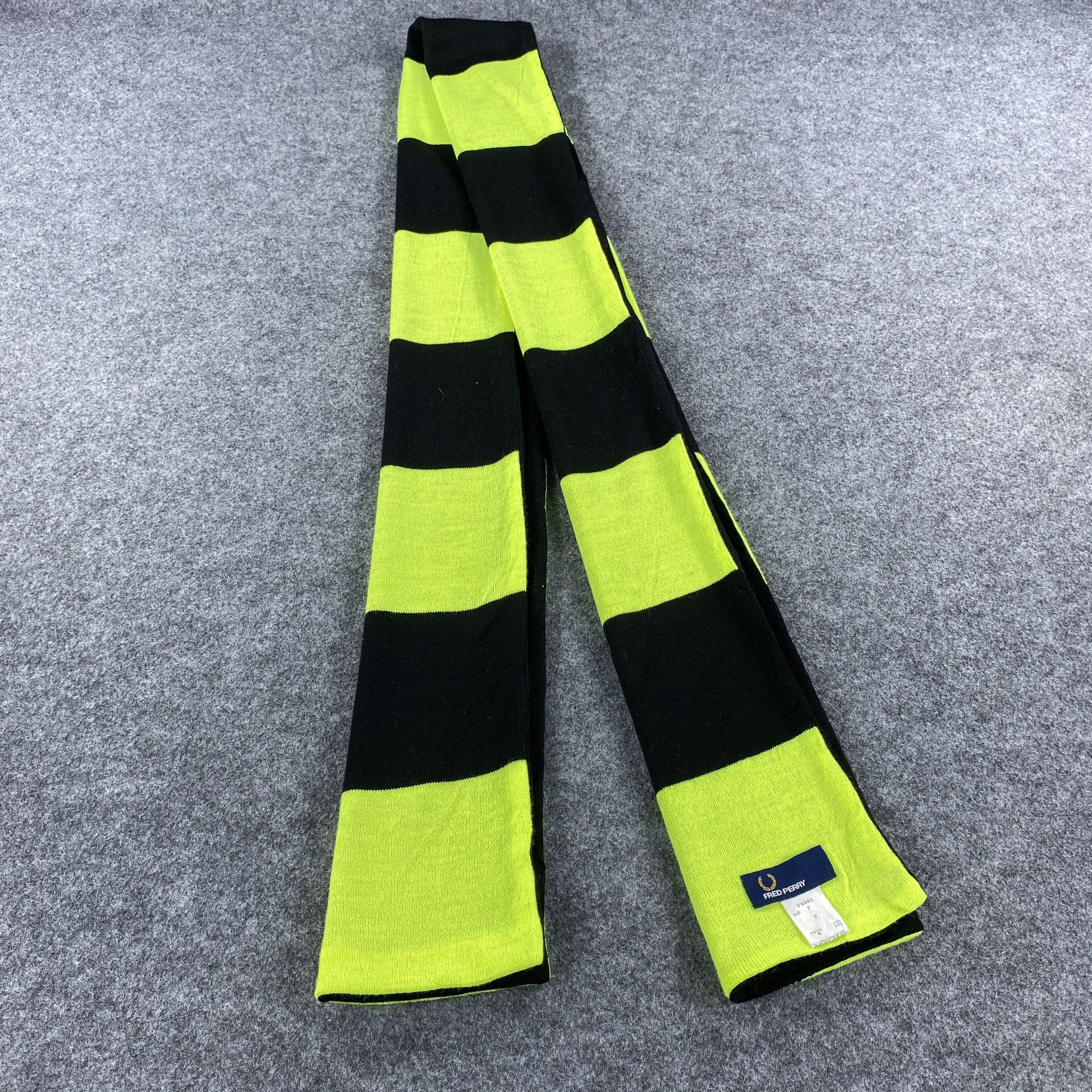 Fred Perry × Vintage GF10632 Fred Perry Scarf Neck Wear Muffler Nova Check Size ONE SIZE - 1 Thumbnail